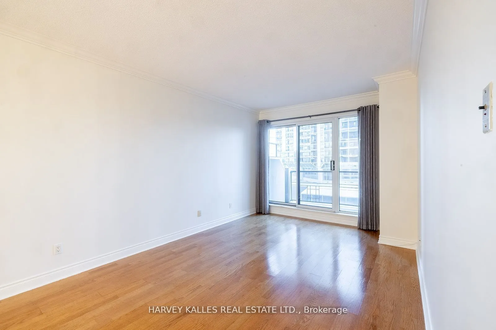 2 Aberfoyle Crescent, #412