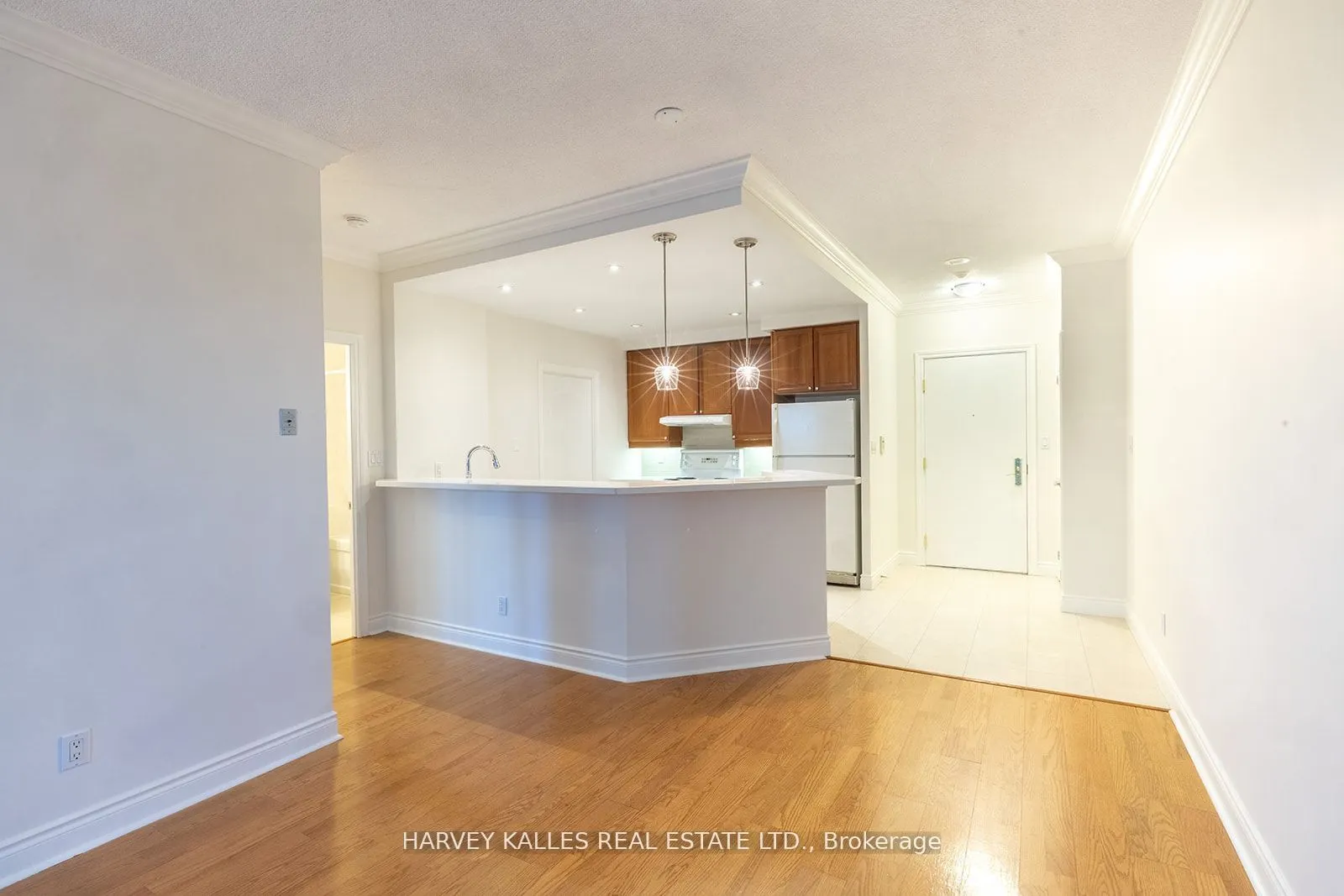 2 Aberfoyle Crescent, #412