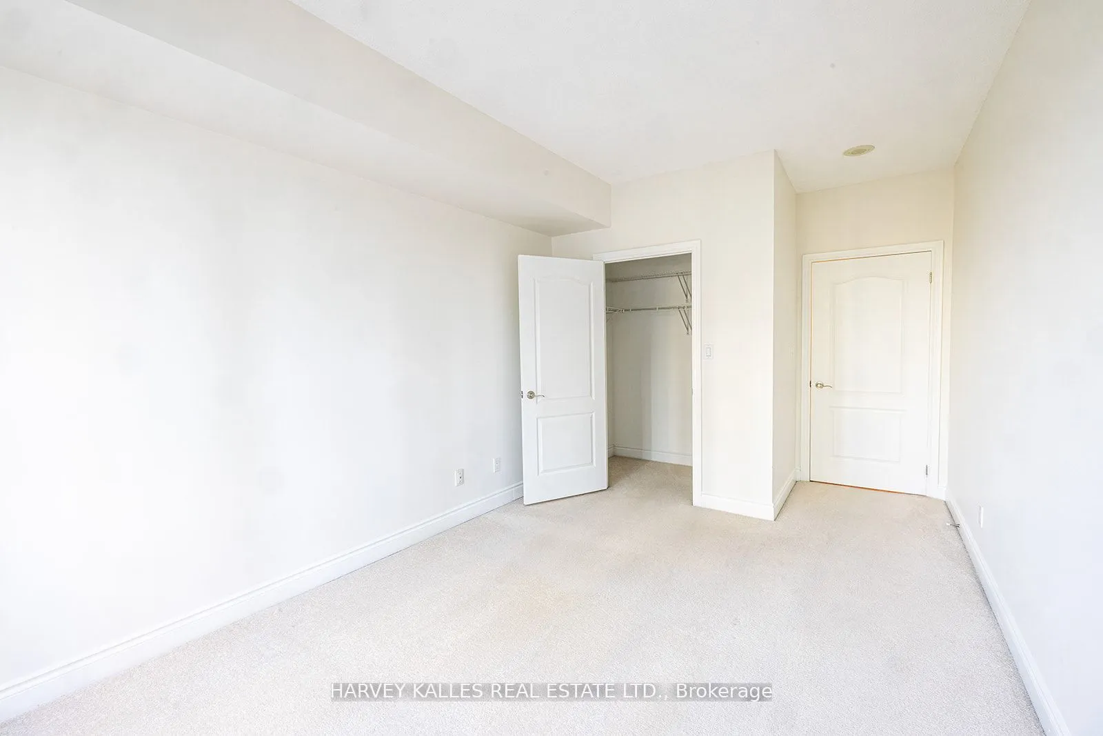 2 Aberfoyle Crescent, #412