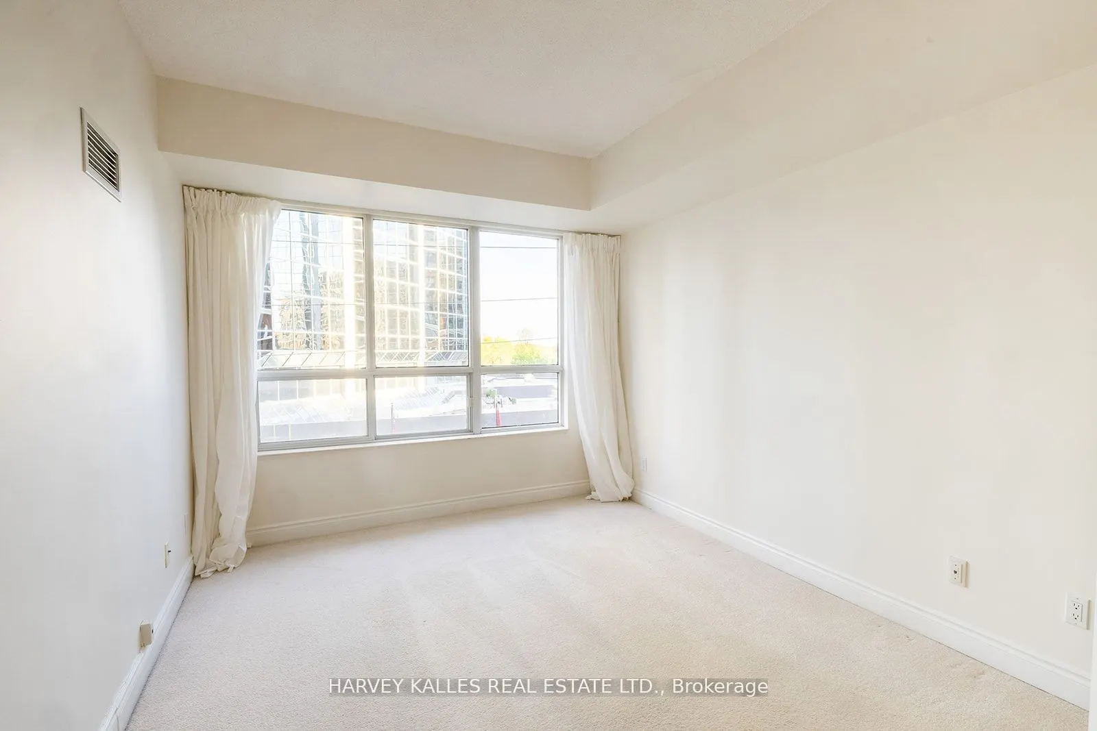 2 Aberfoyle Crescent, #412