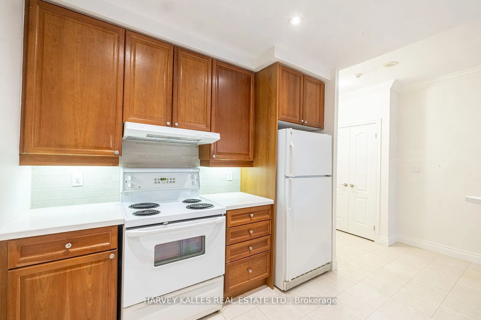 2 Aberfoyle Crescent, #412