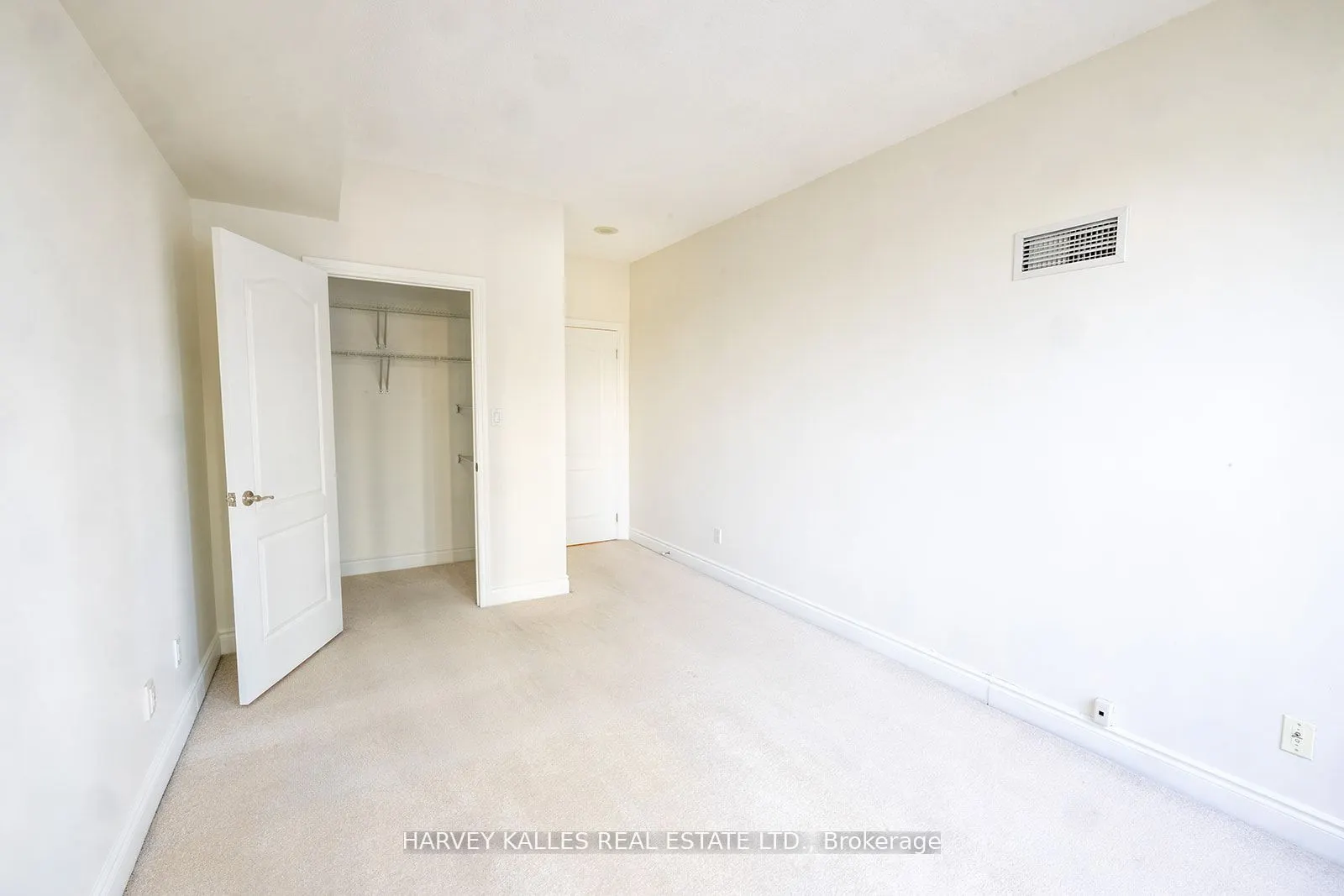 2 Aberfoyle Crescent, #412
