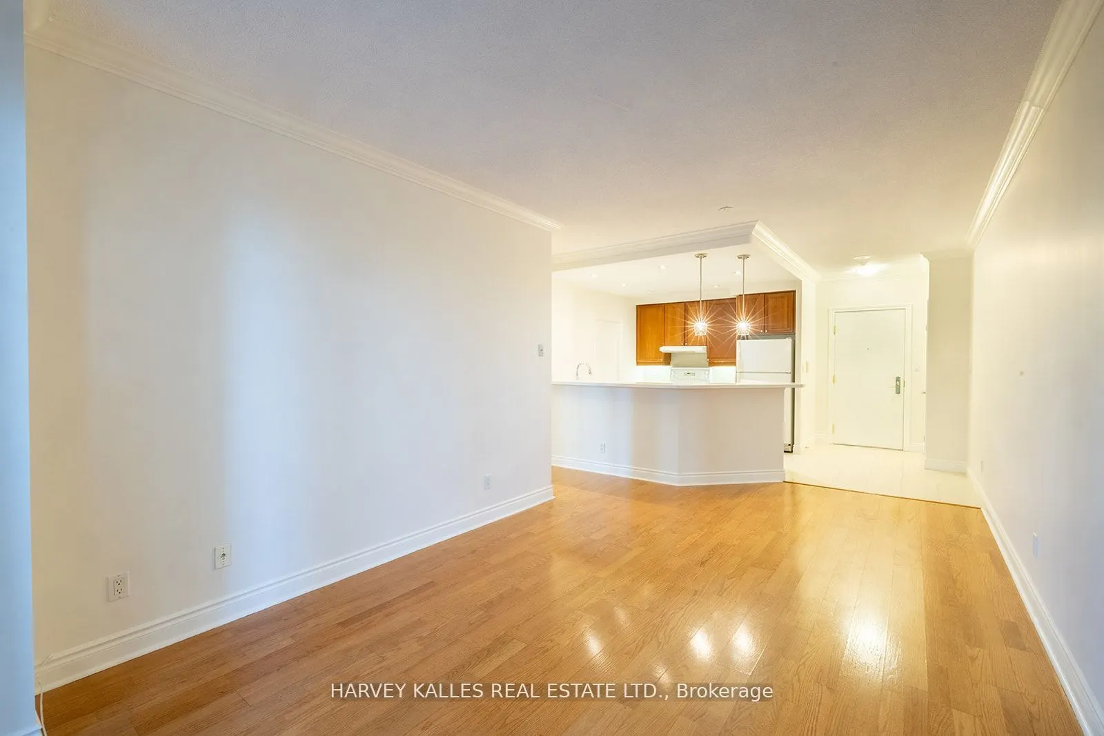 2 Aberfoyle Crescent, #412