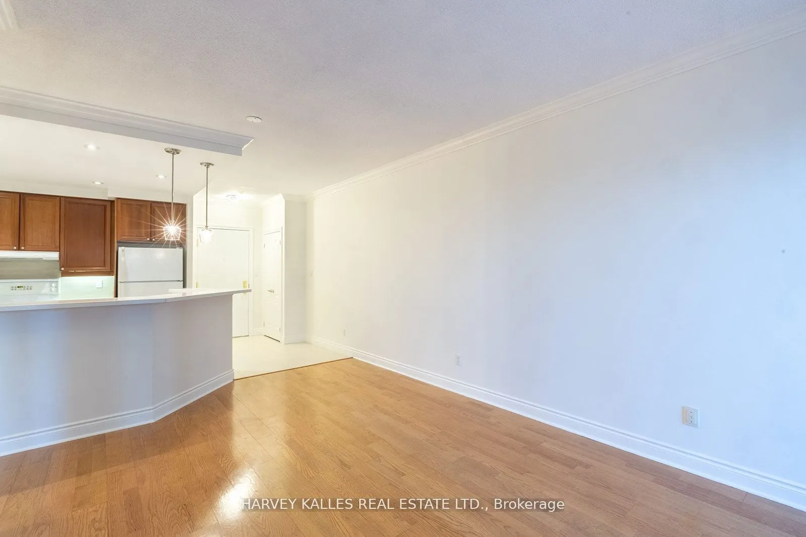 2 Aberfoyle Crescent, #412