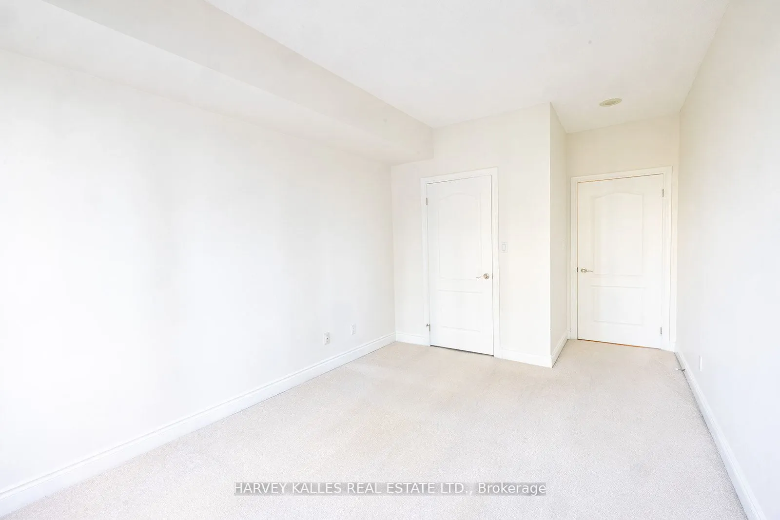2 Aberfoyle Crescent, #412