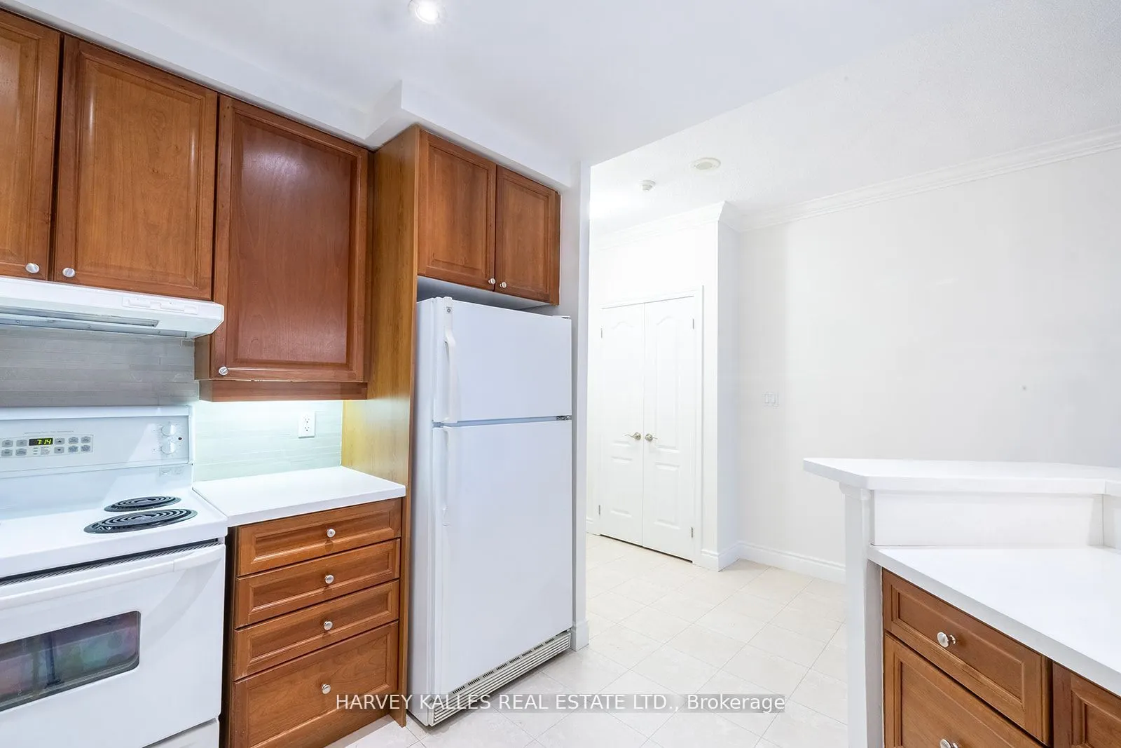 2 Aberfoyle Crescent, #412