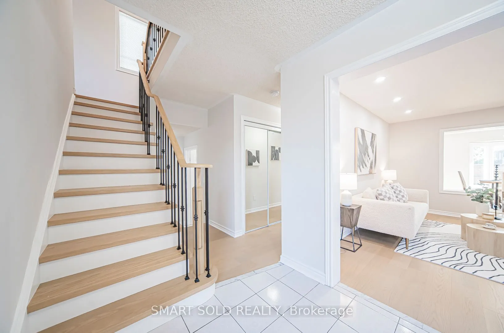 5685 Bell Harbour Drive