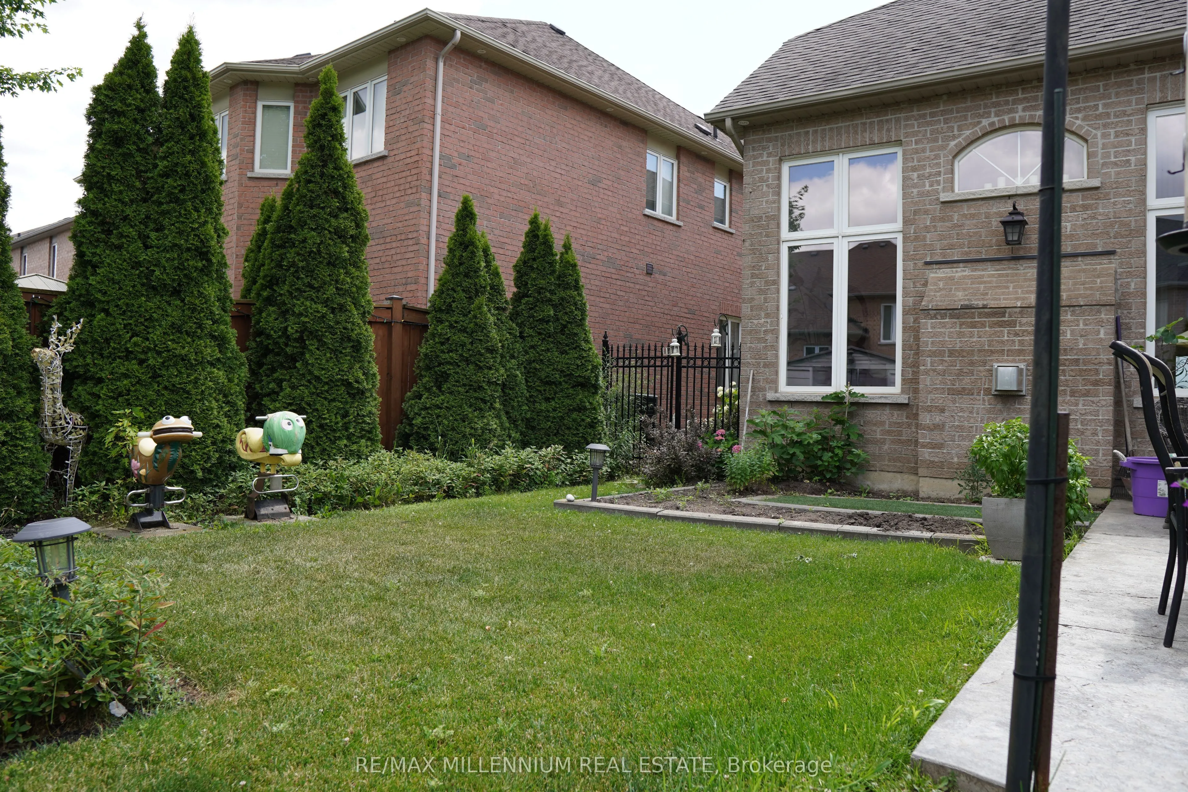 40 Rampart Drive