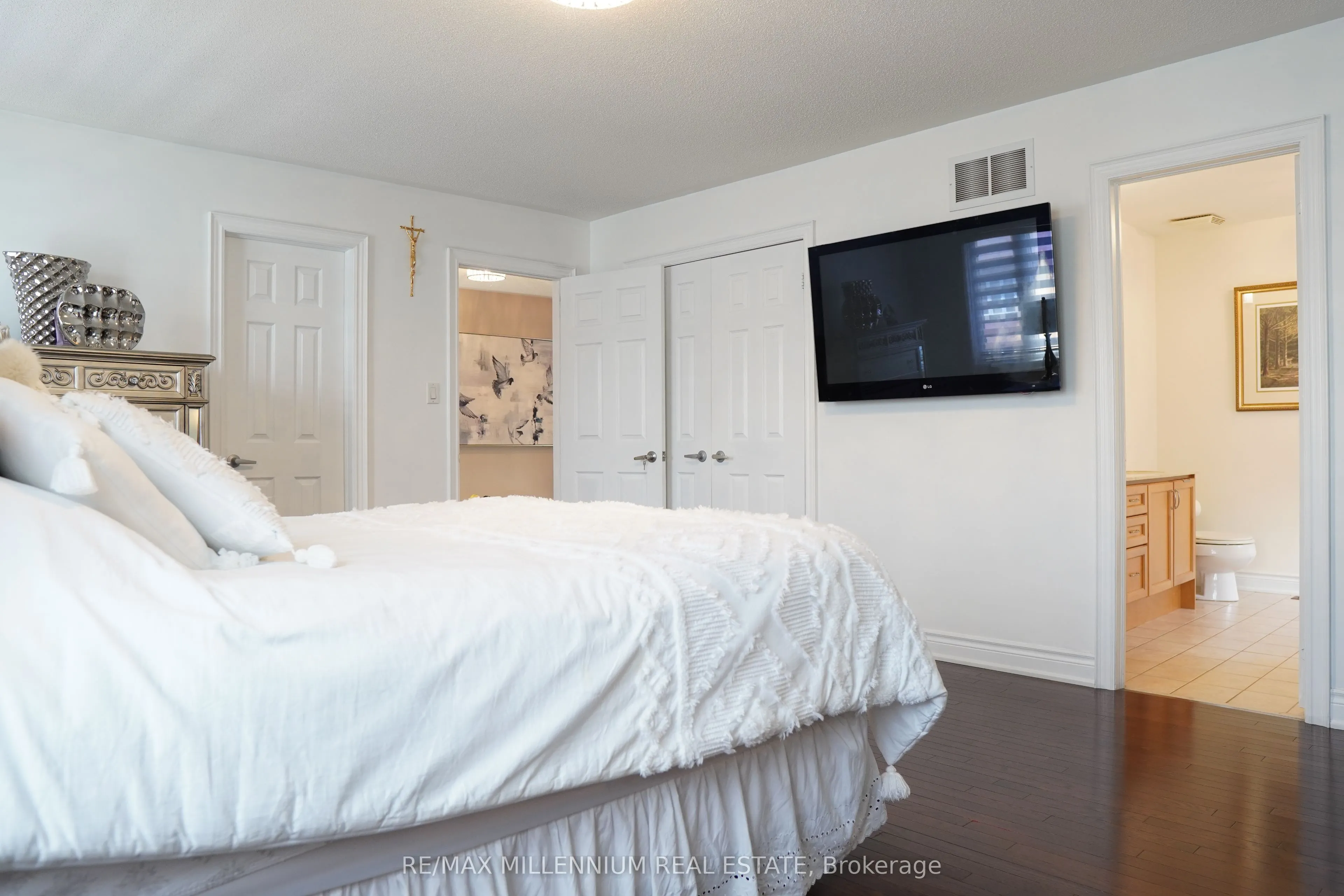 40 Rampart Drive