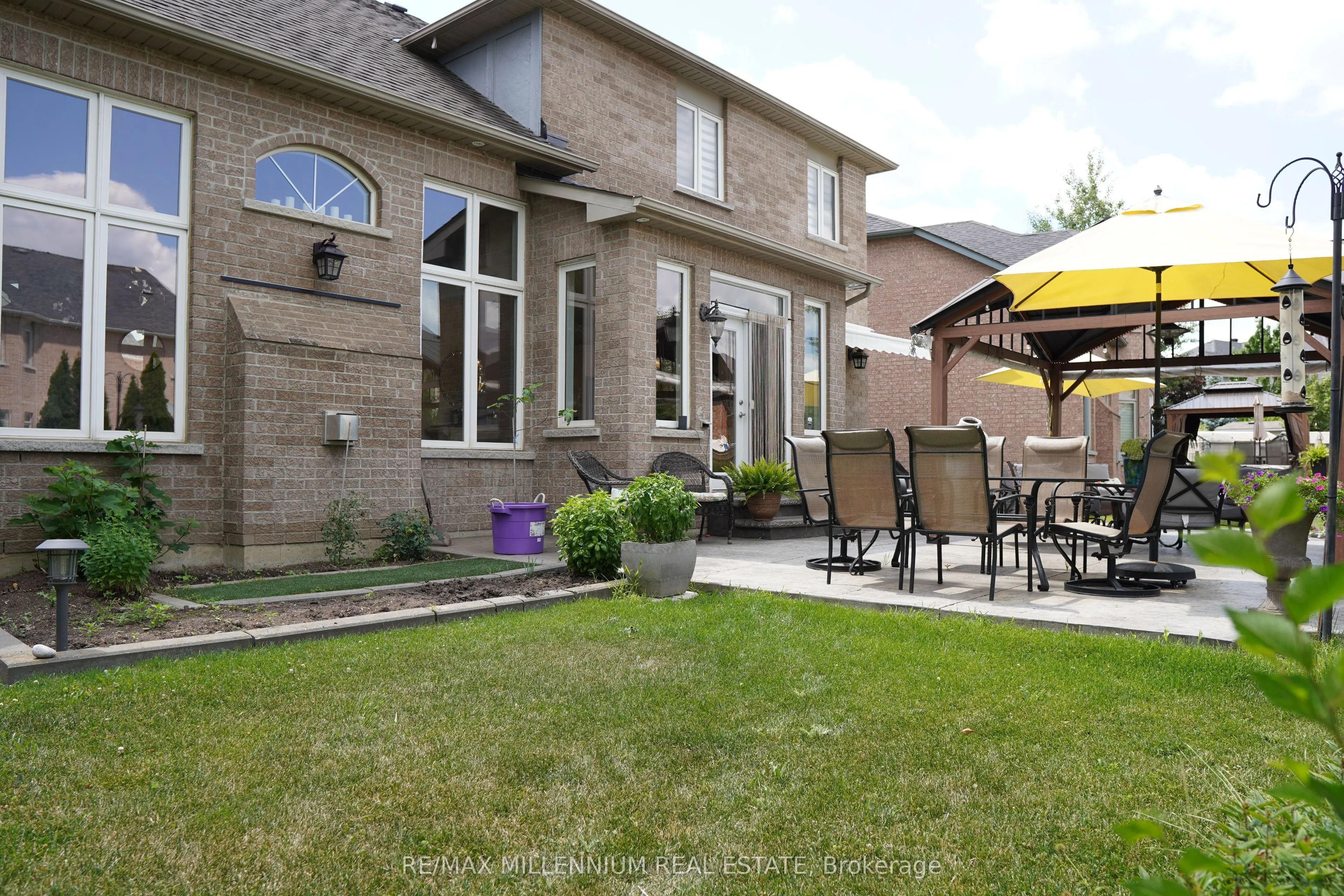 40 Rampart Drive
