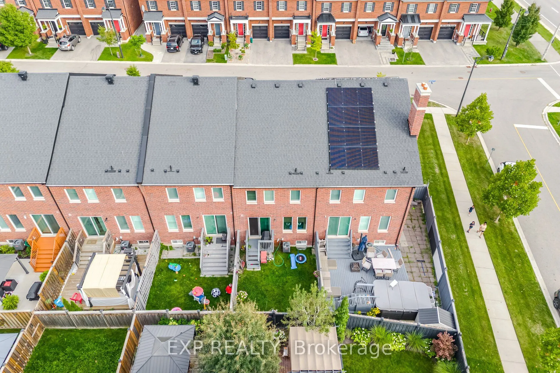 806 BANKS Crescent
