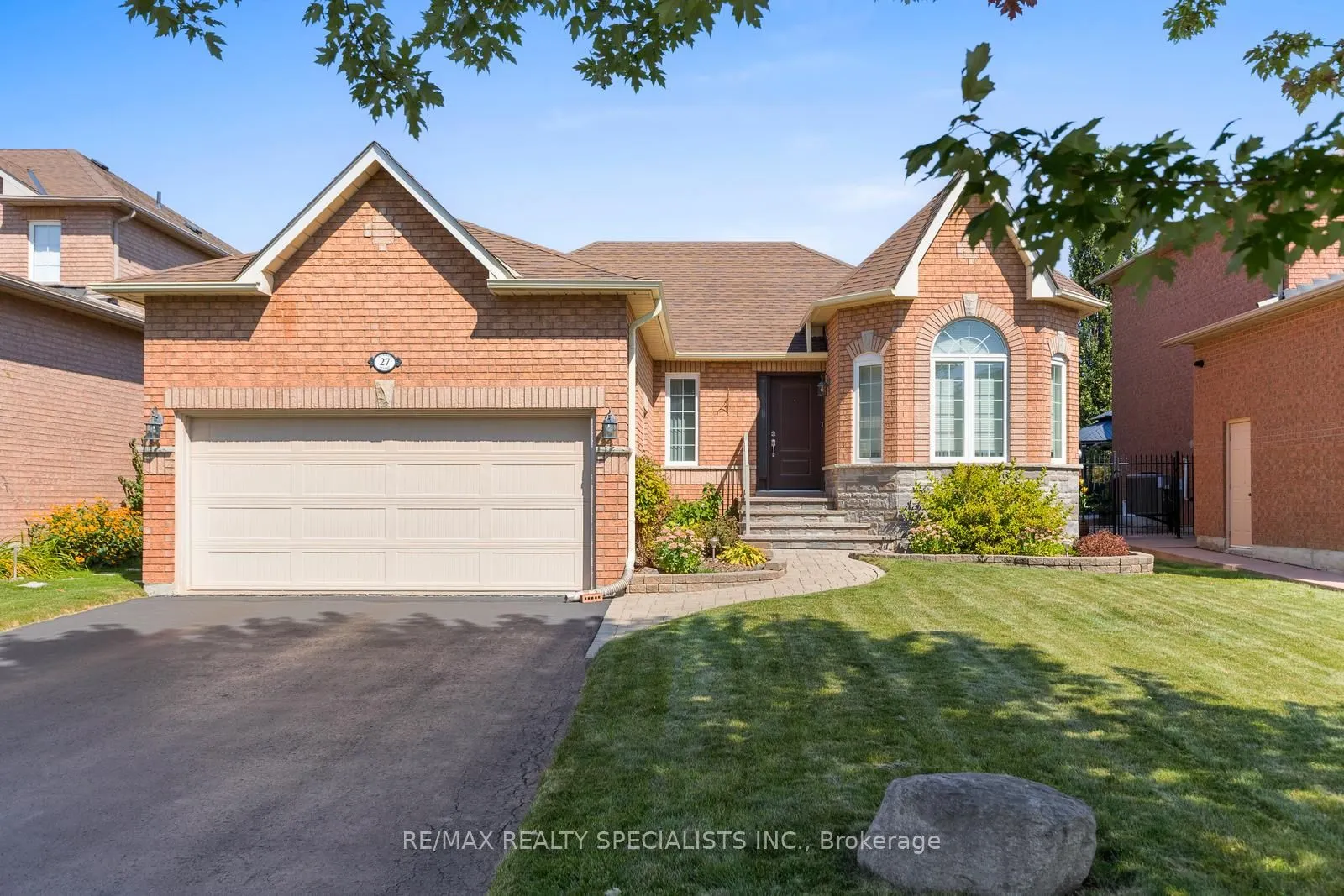 27 Bowman Street
