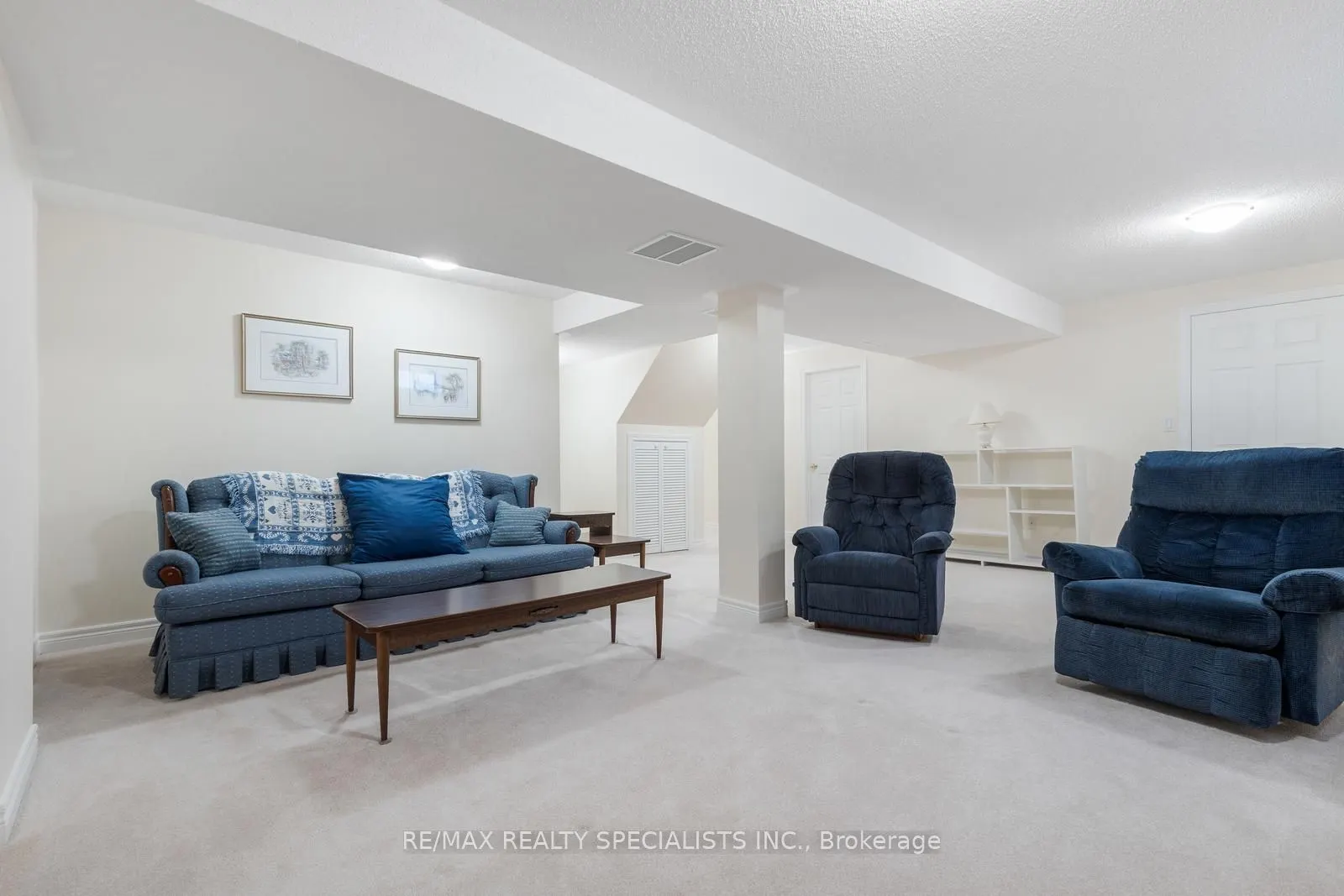 27 Bowman Street