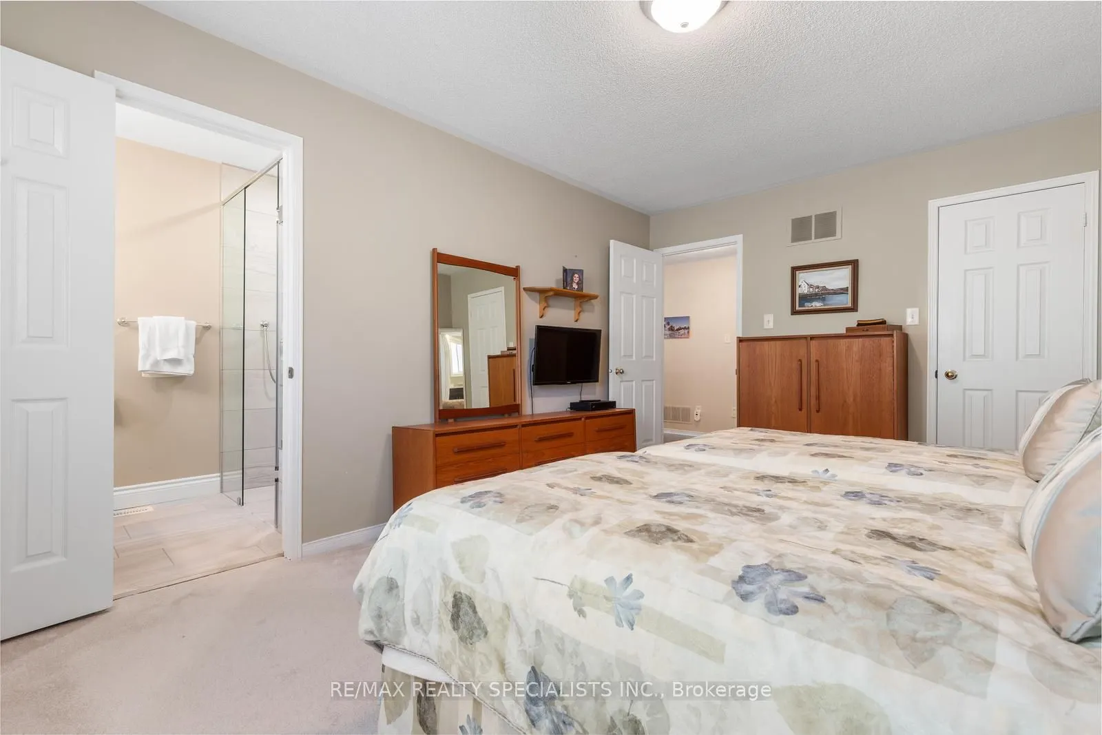 27 Bowman Street