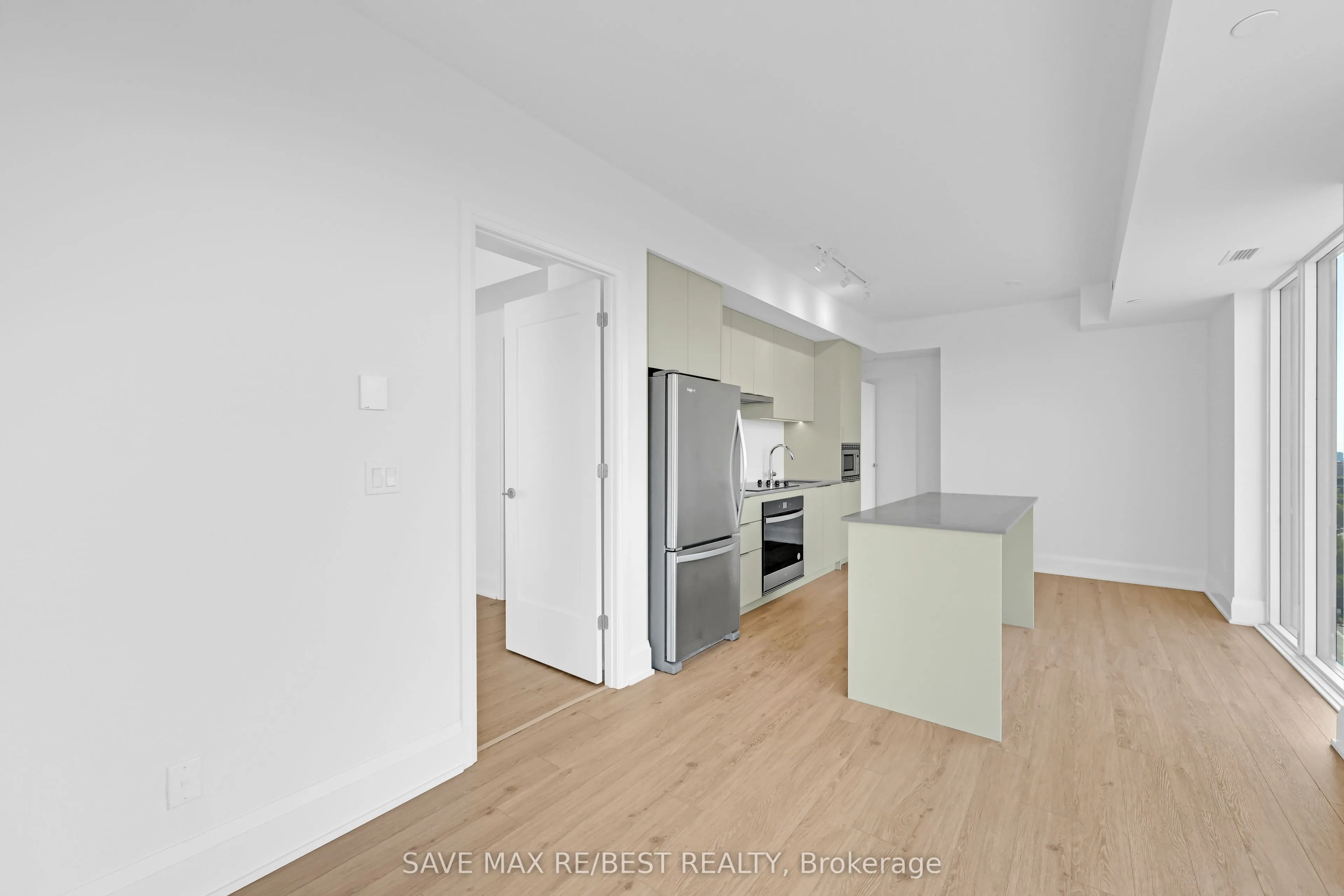 3079 Trafalgar Road, #1203
