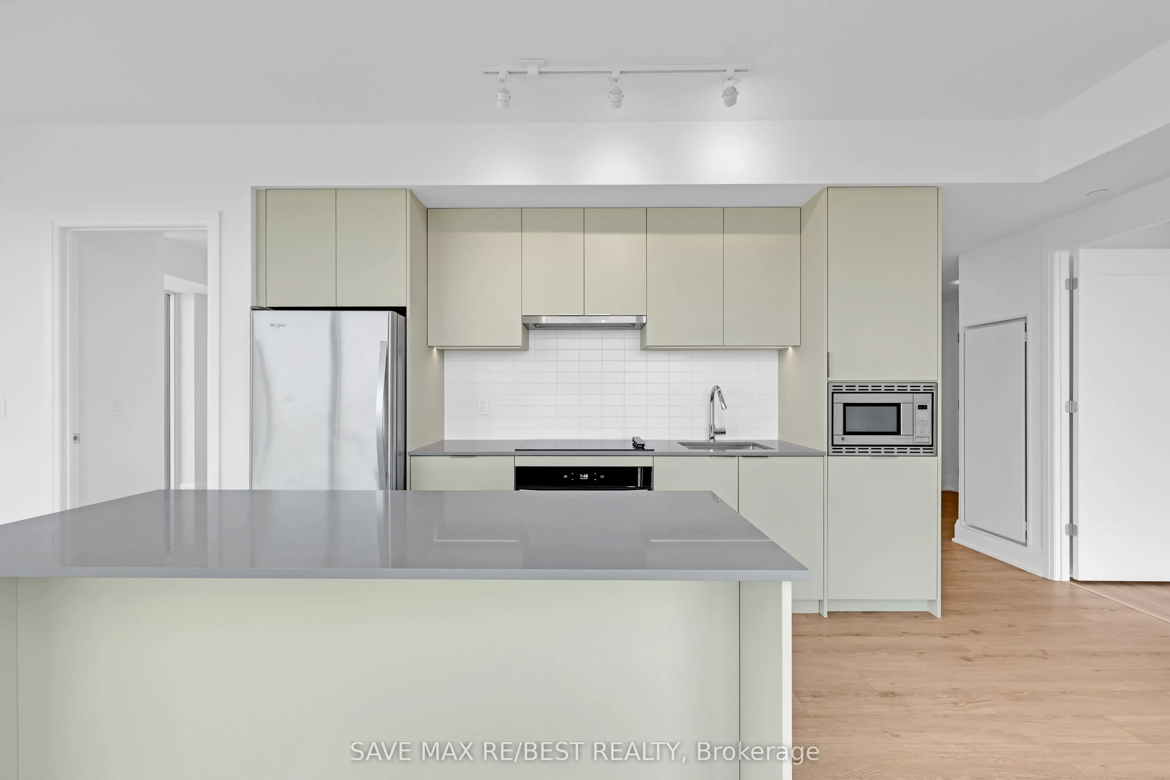 3079 Trafalgar Road, #1203