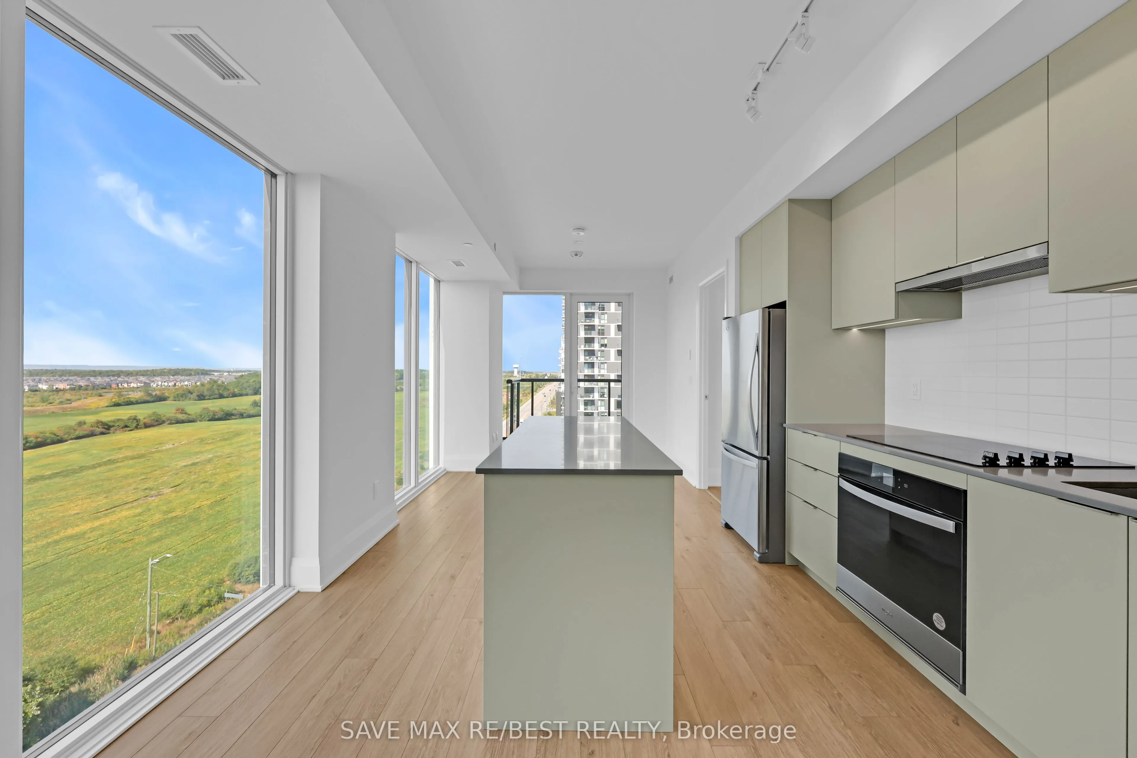 3079 Trafalgar Road, #1203