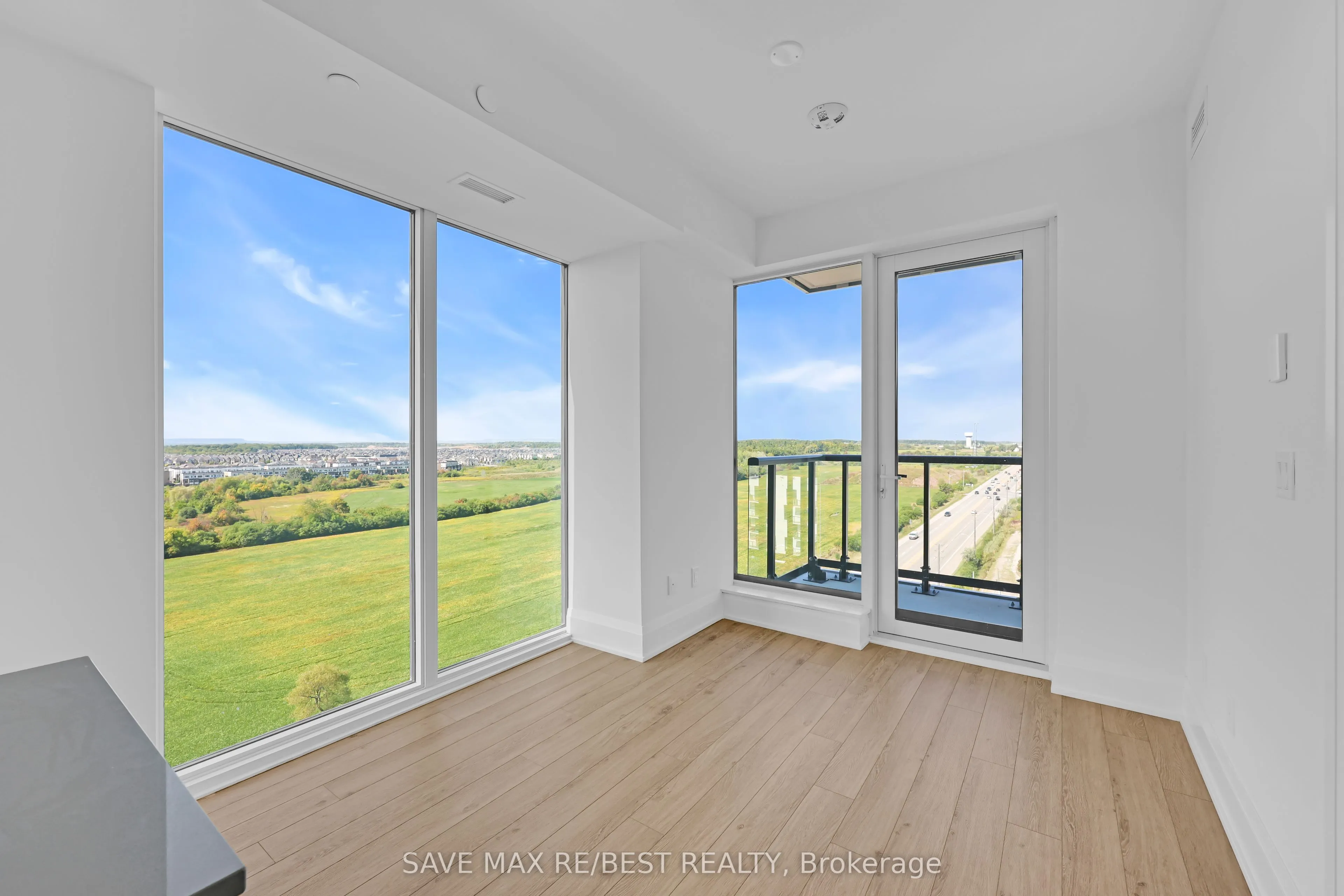 3079 Trafalgar Road, #1203