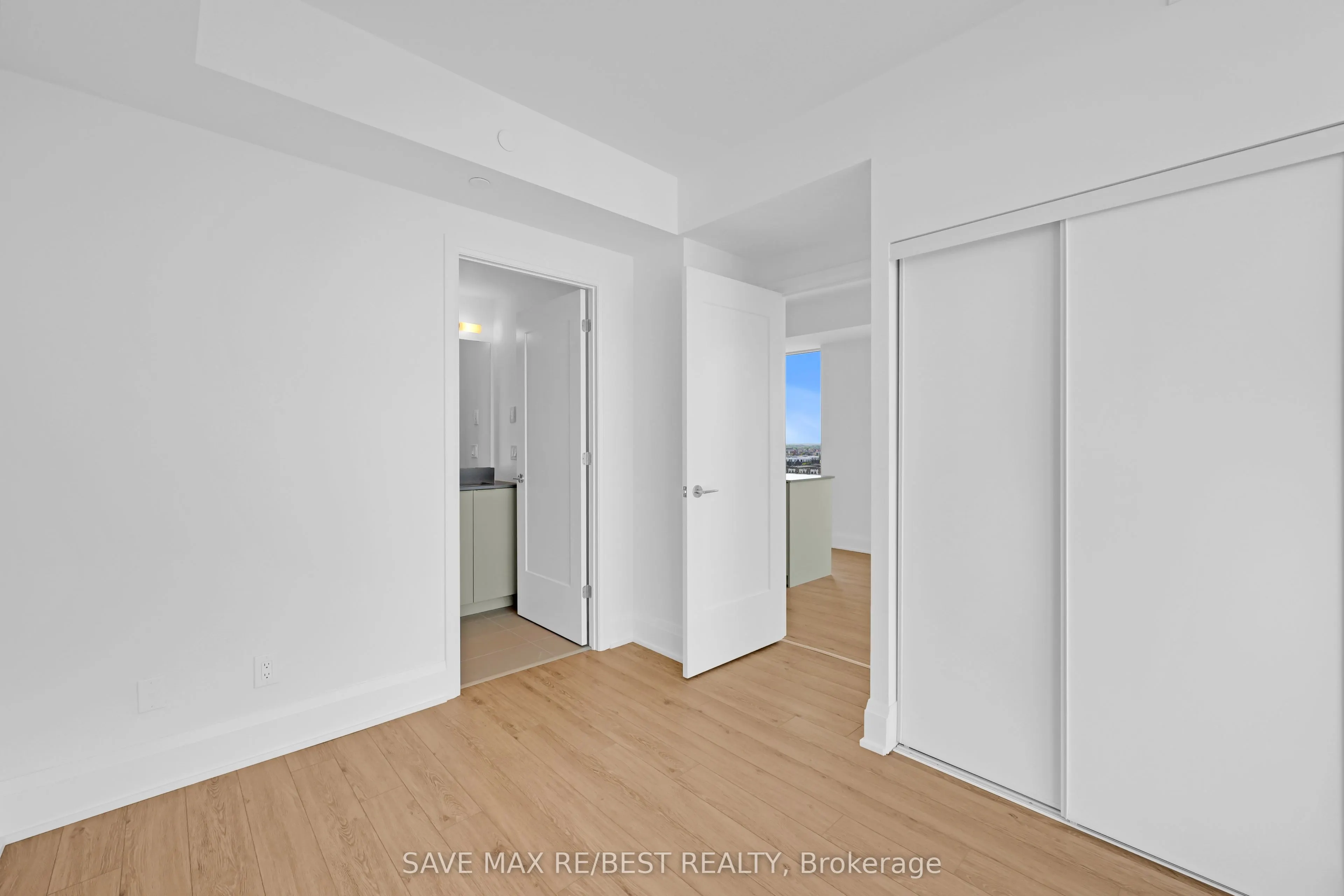 3079 Trafalgar Road, #1203