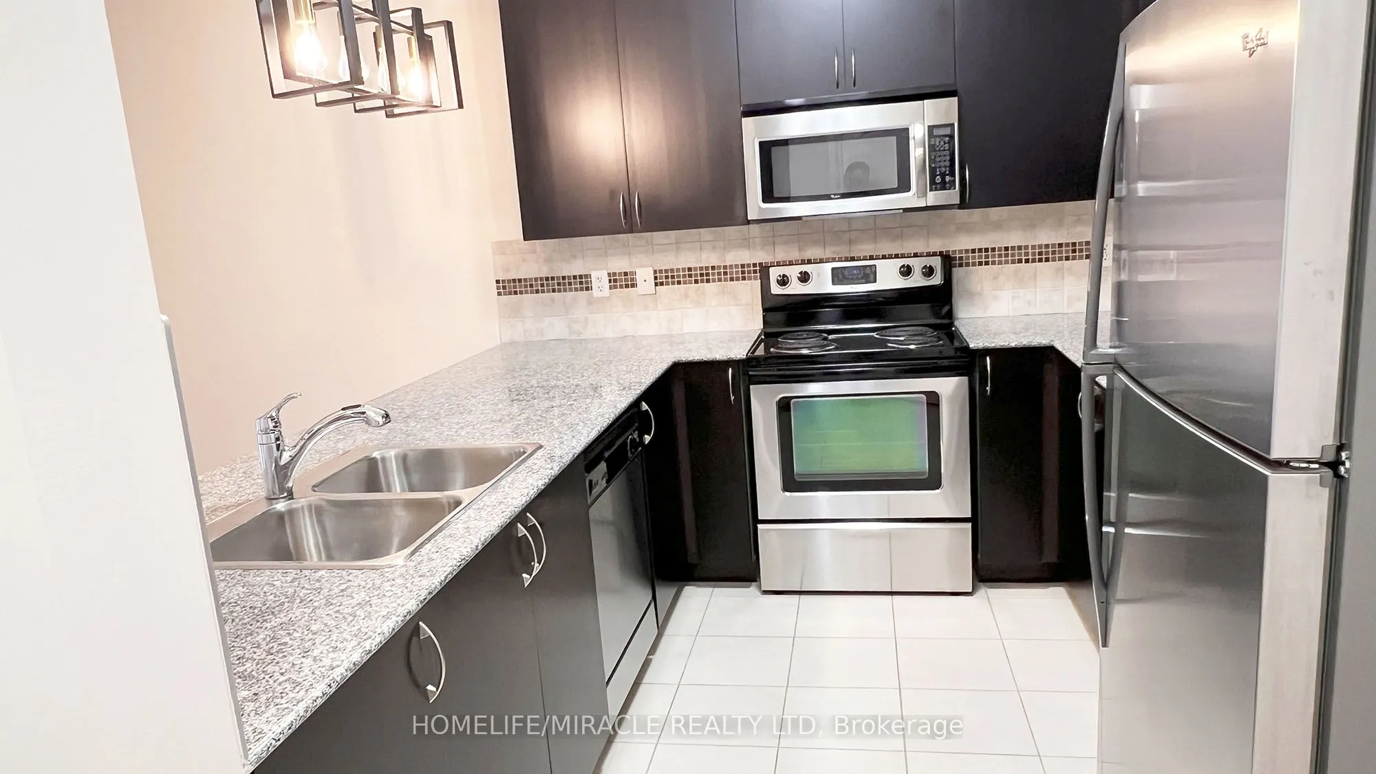 383 Main St E, #502
