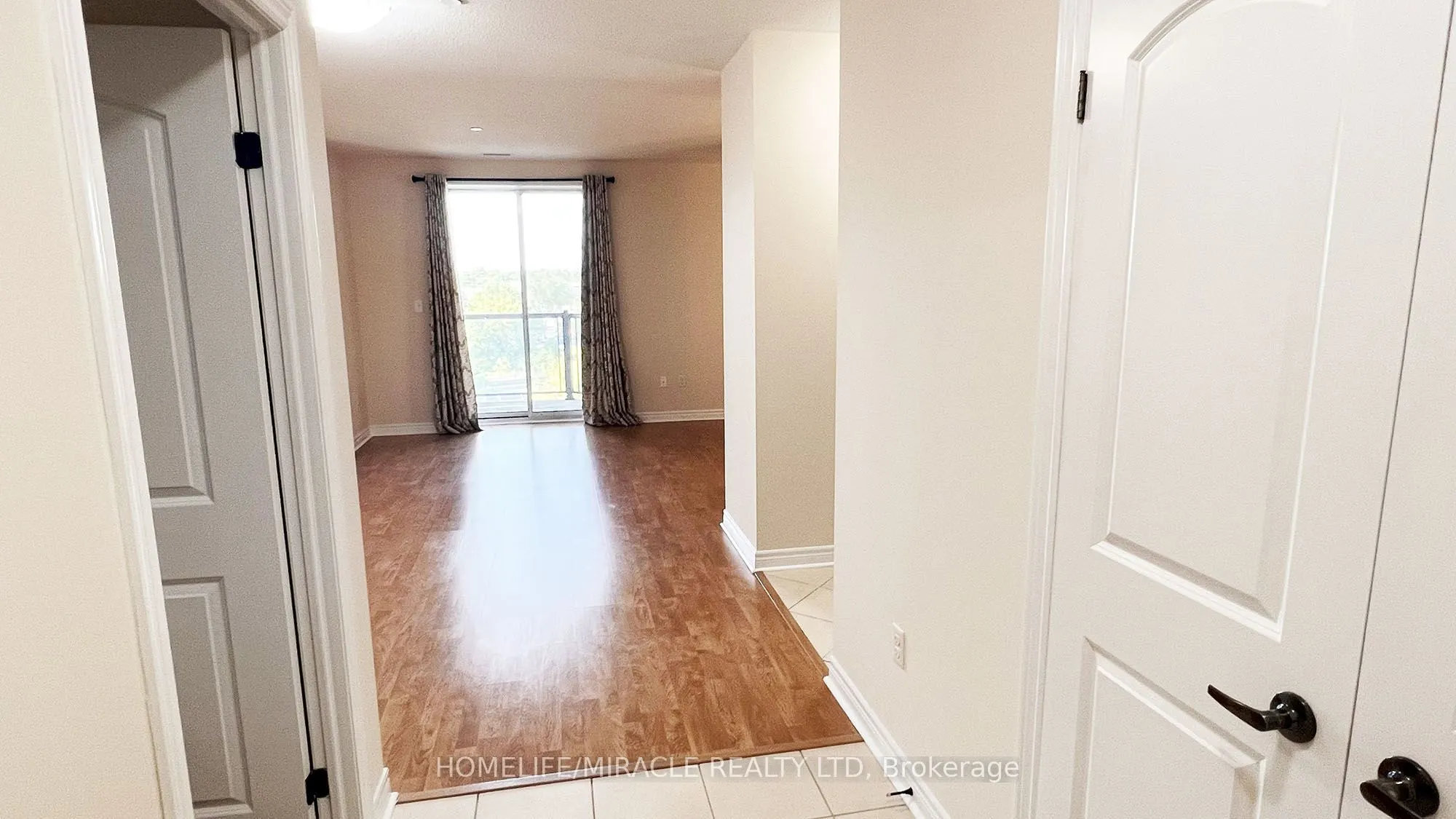 383 Main St E, #502