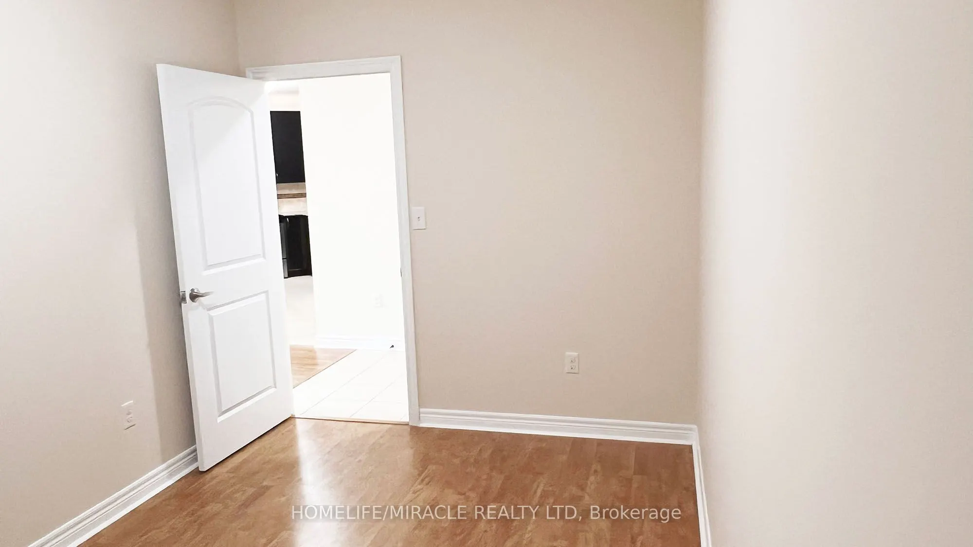 383 Main St E, #502