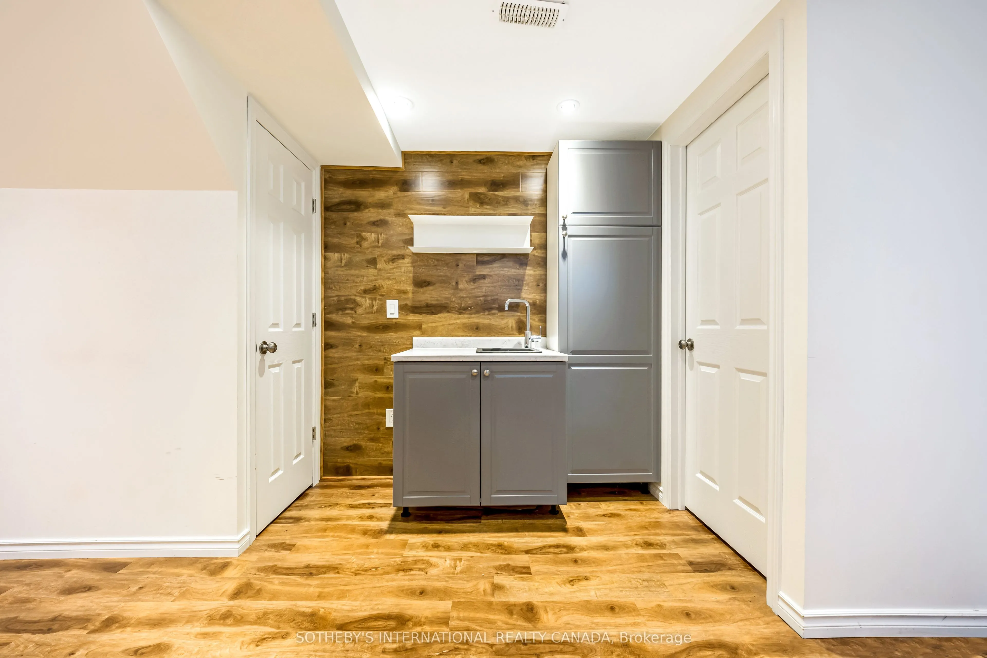 465 Cusick Circle
