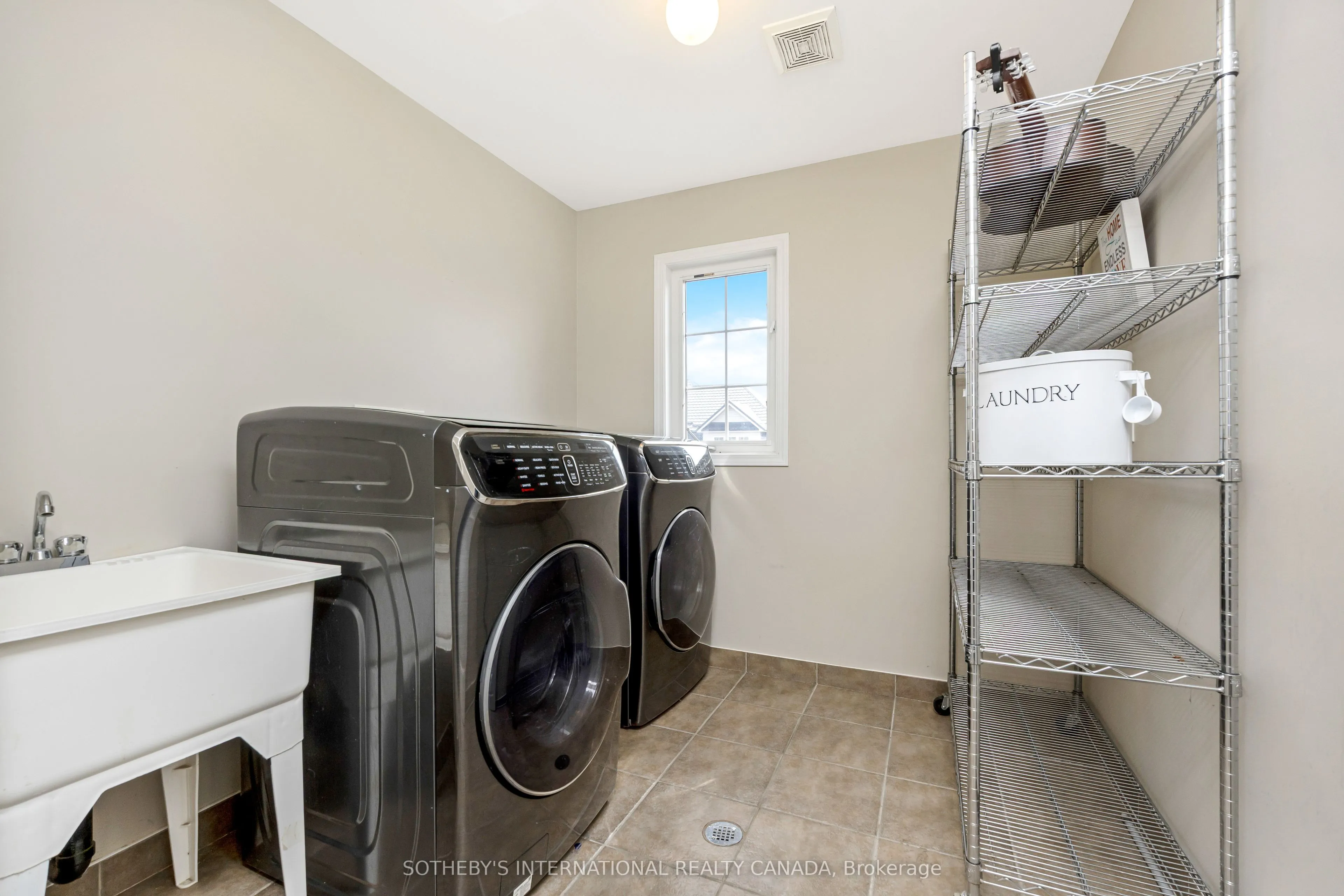 465 Cusick Circle