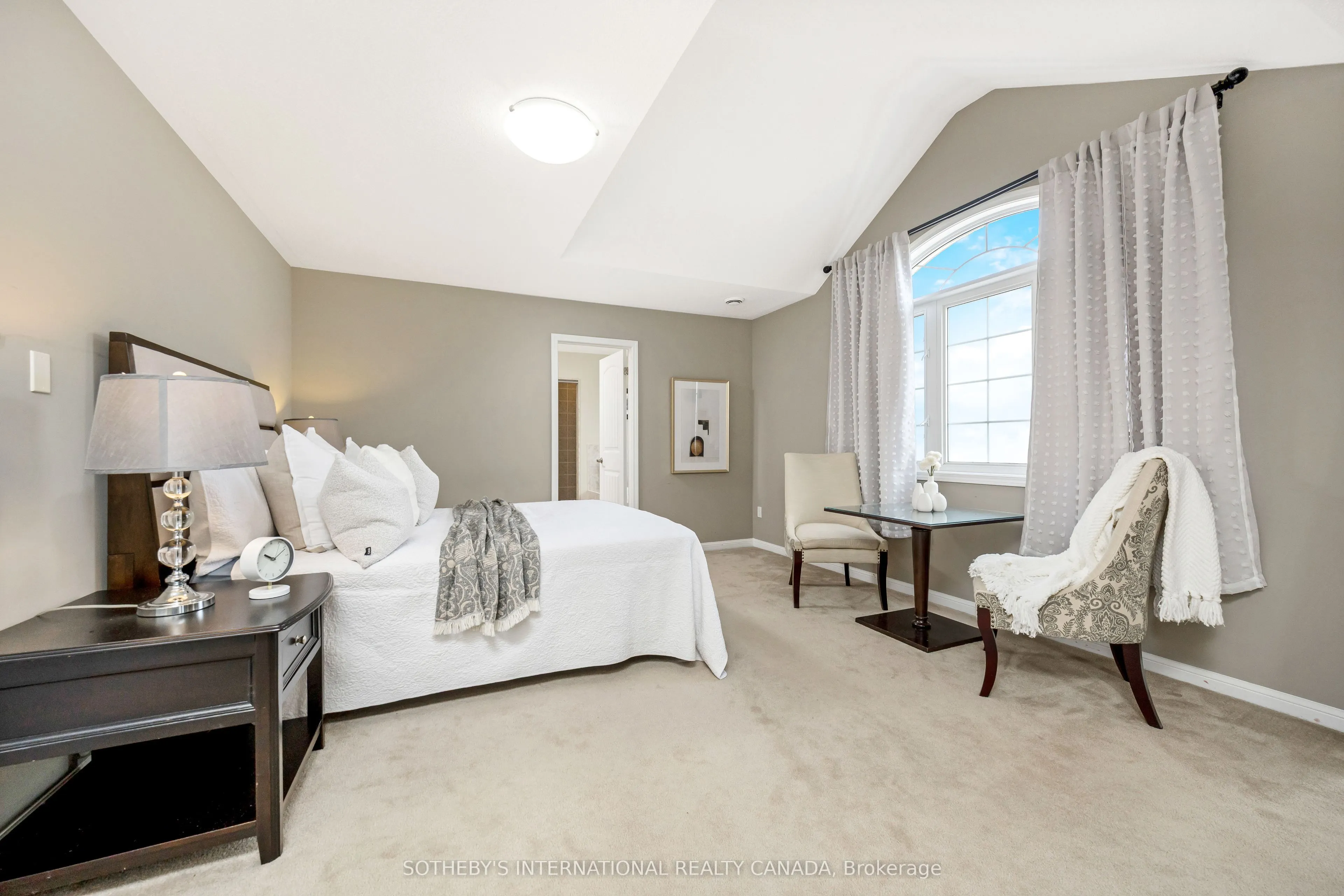 465 Cusick Circle