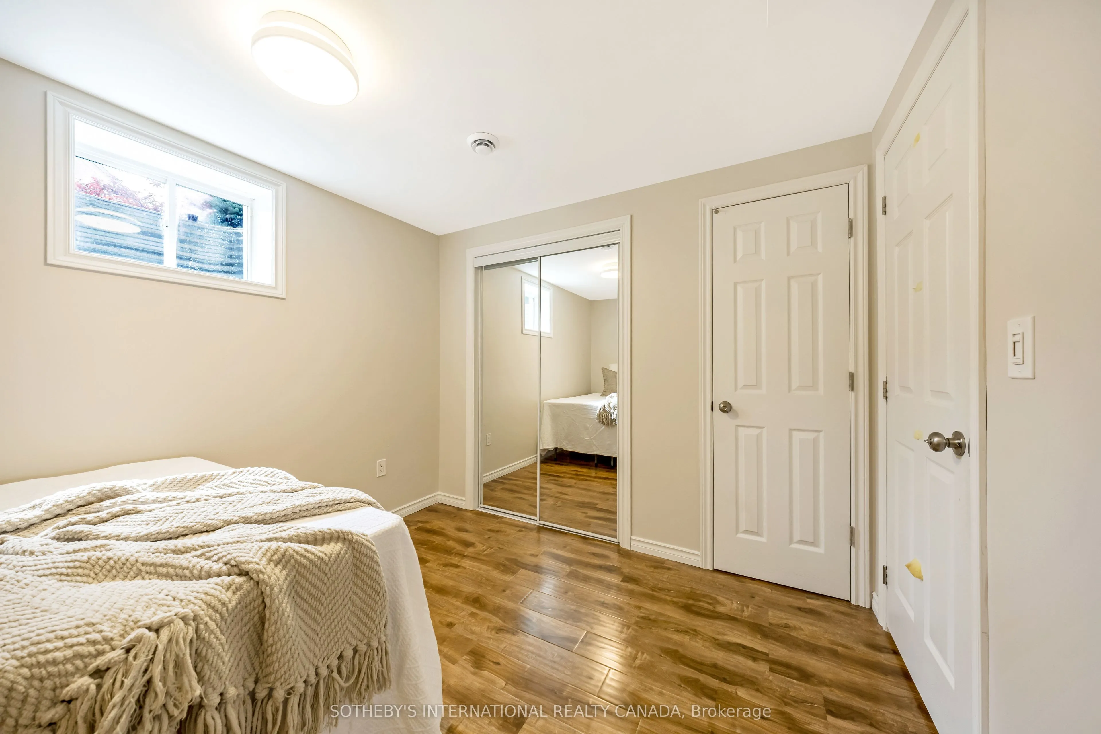 465 Cusick Circle