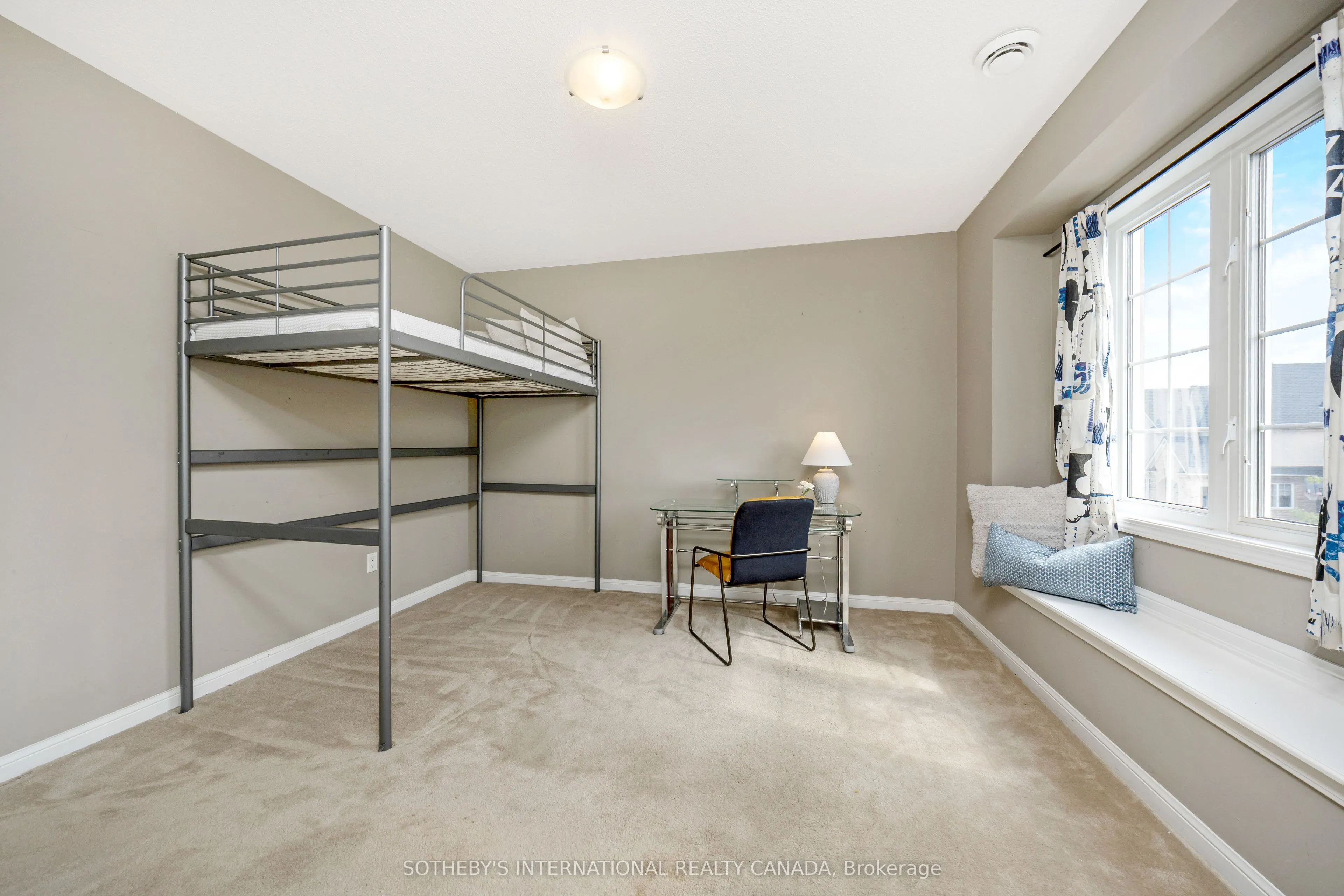 465 Cusick Circle