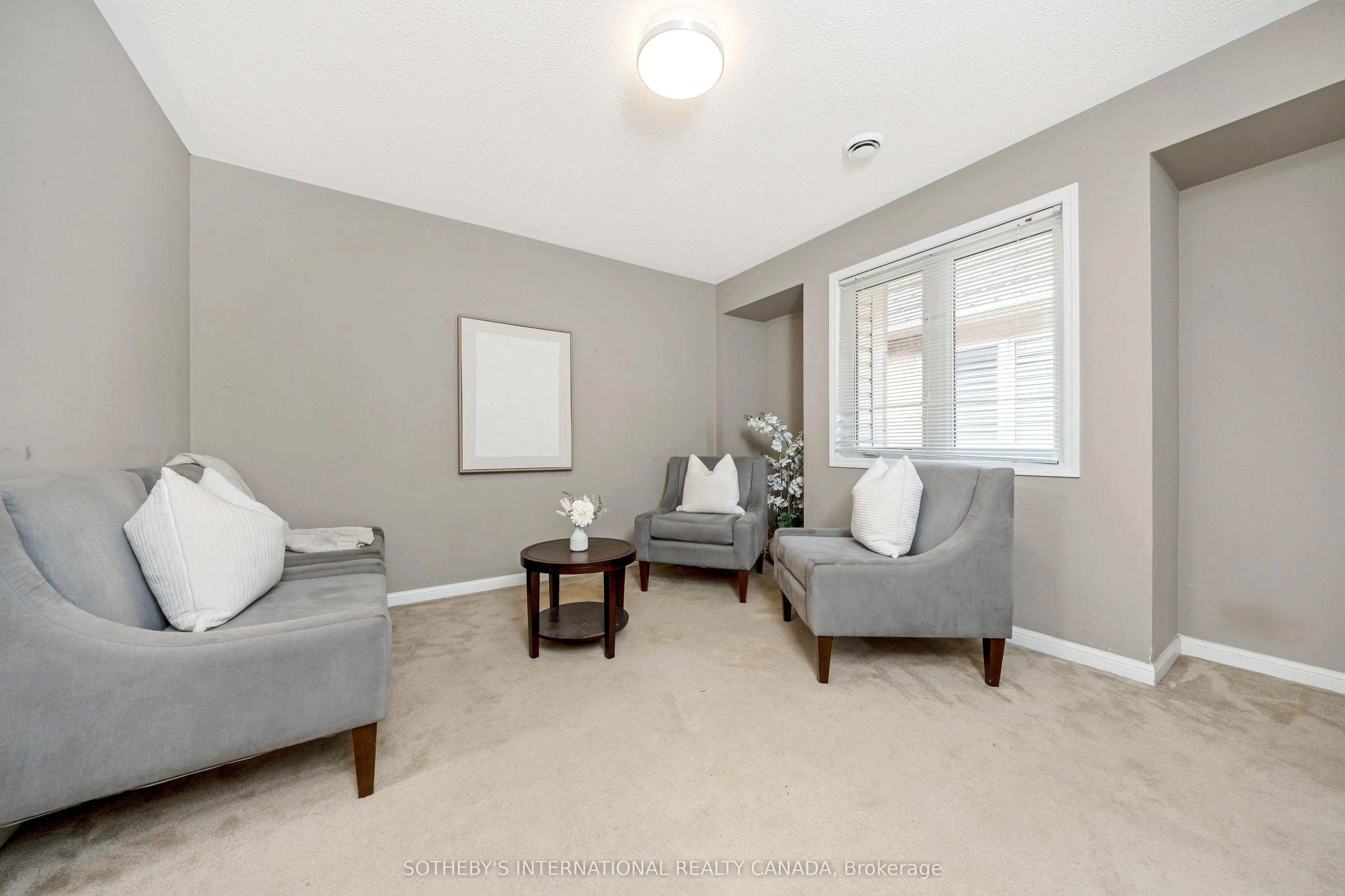 465 Cusick Circle