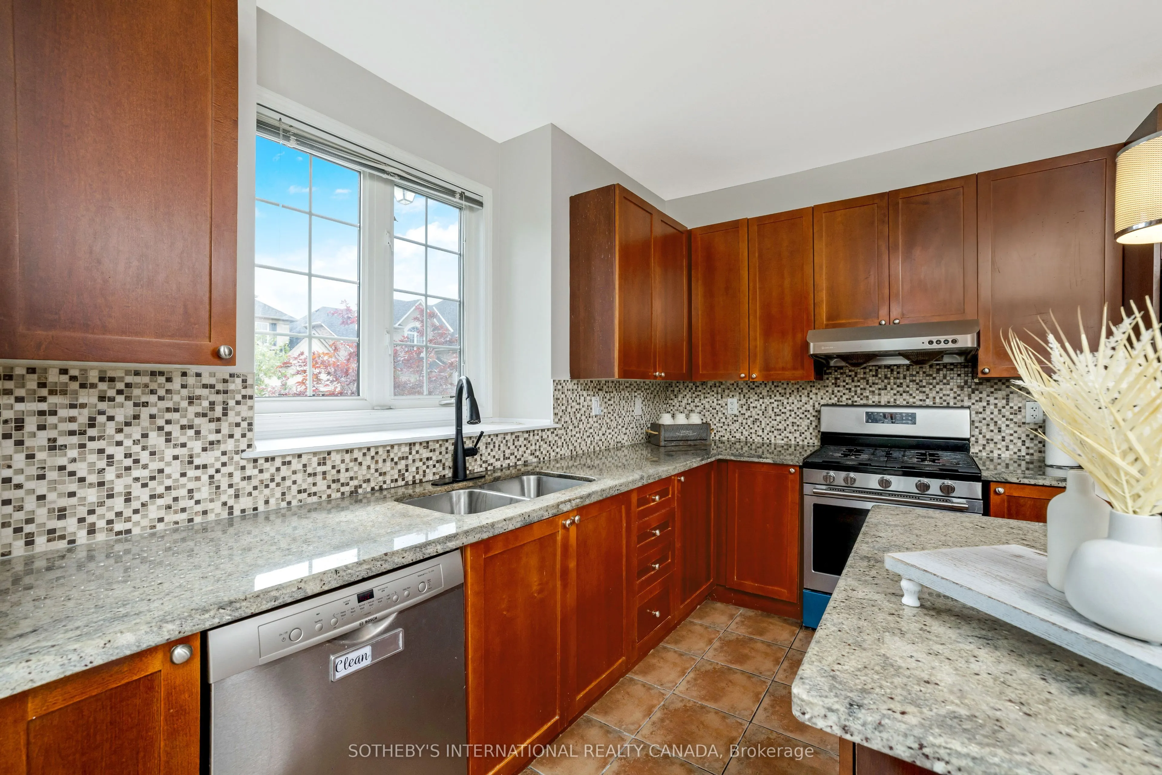 465 Cusick Circle
