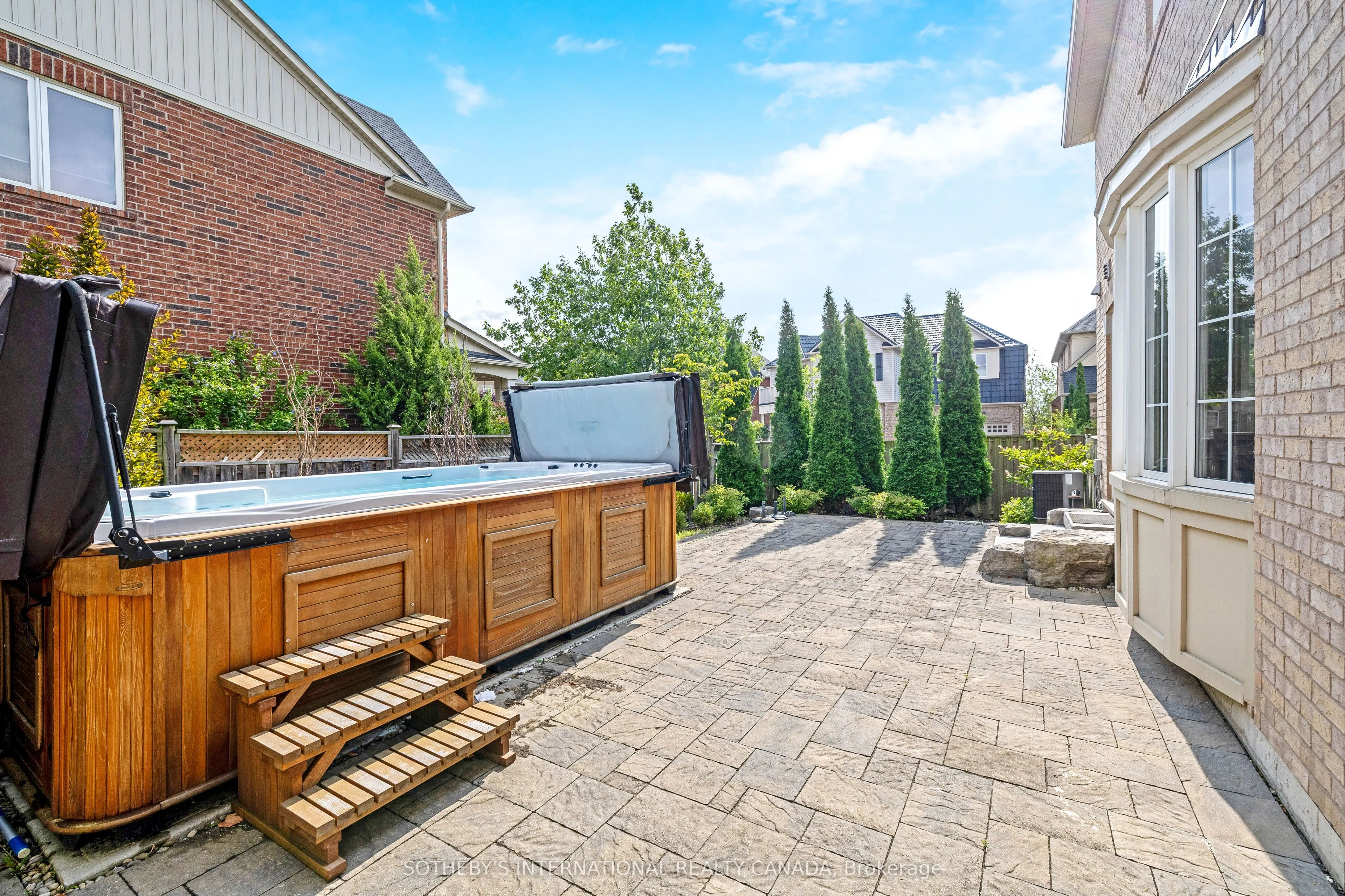 465 Cusick Circle