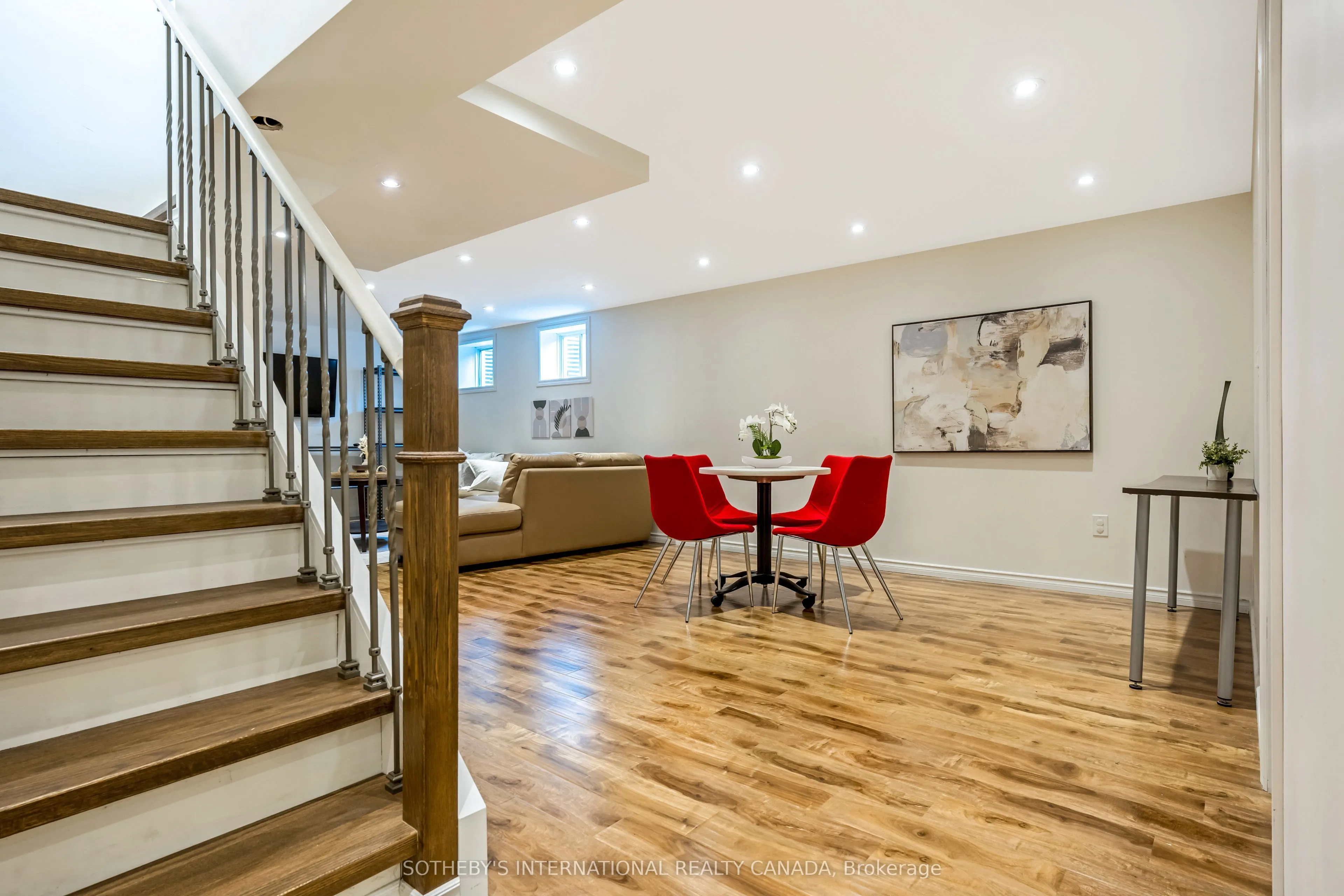 465 Cusick Circle