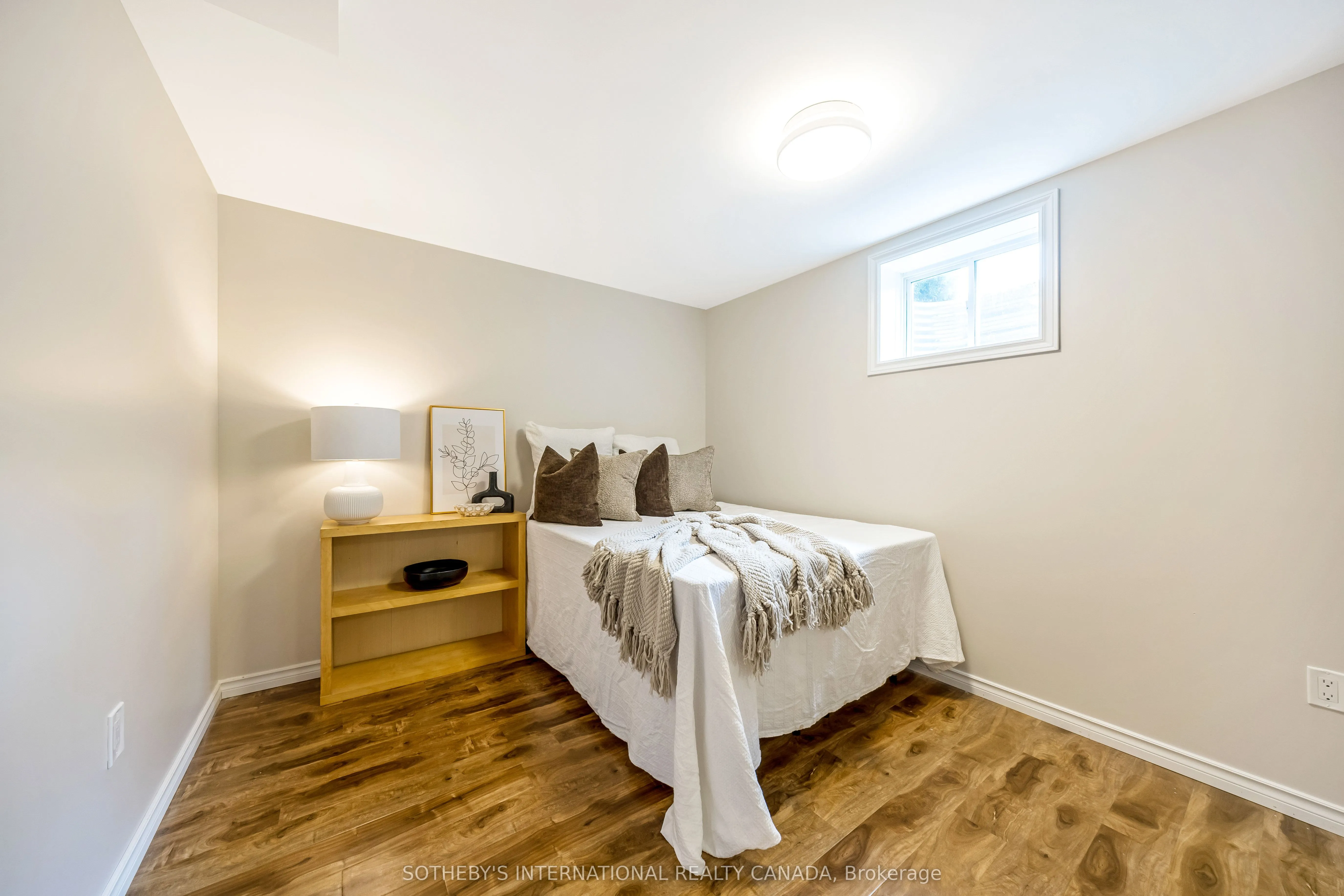 465 Cusick Circle