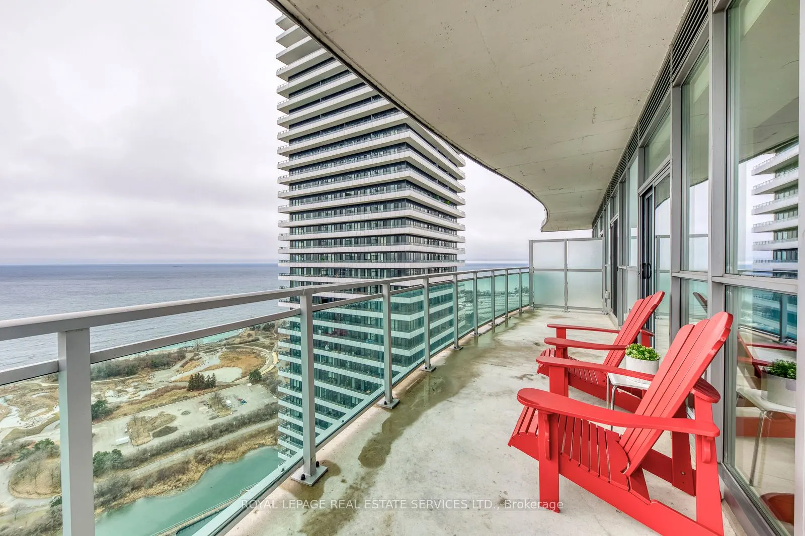 33 Shore Breeze Drive, #3706