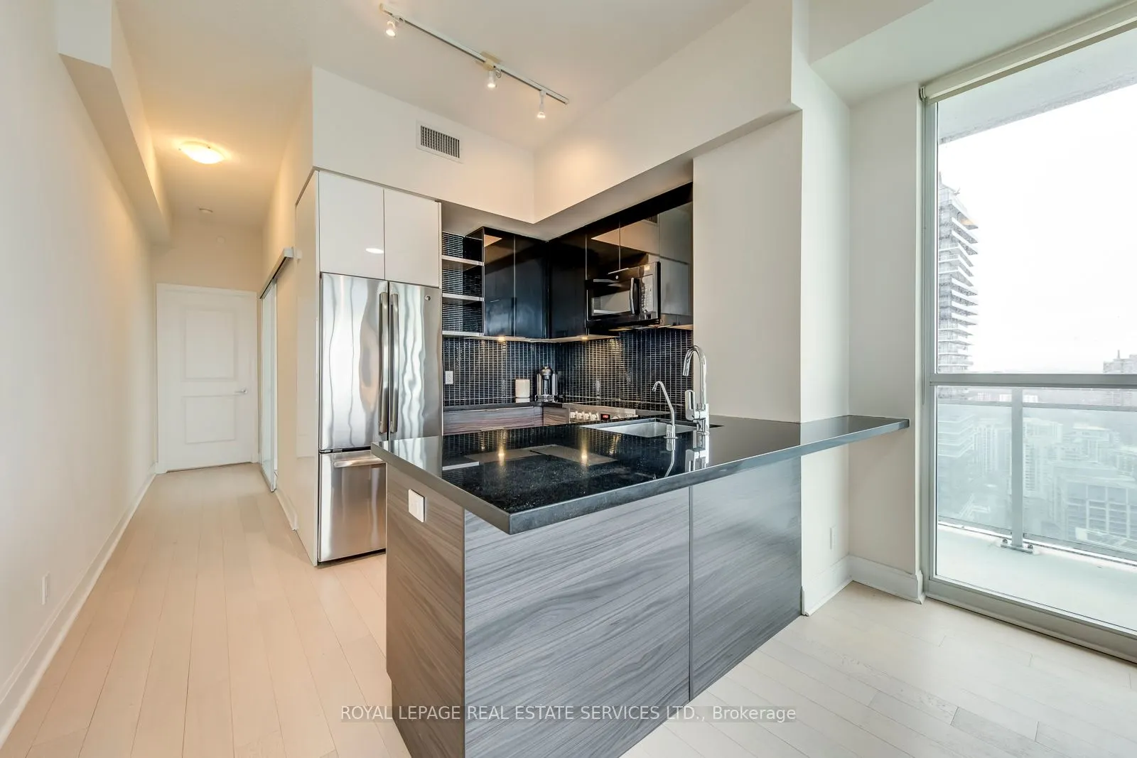 33 Shore Breeze Drive, #3706