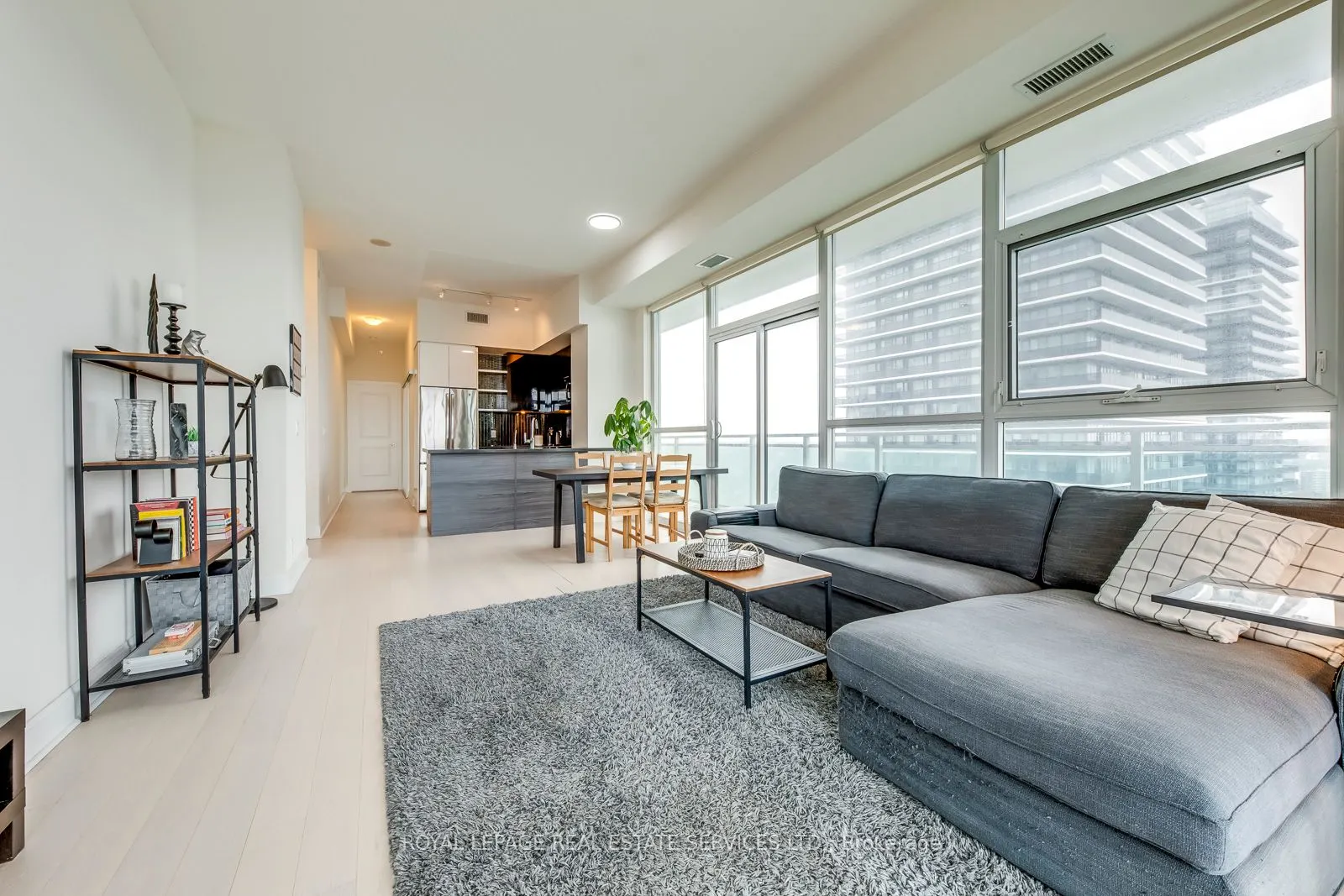 33 Shore Breeze Drive, #3706