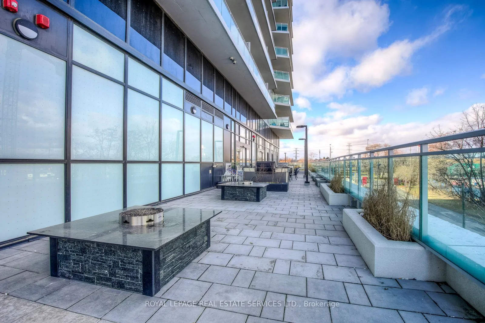 33 Shore Breeze Drive, #3706
