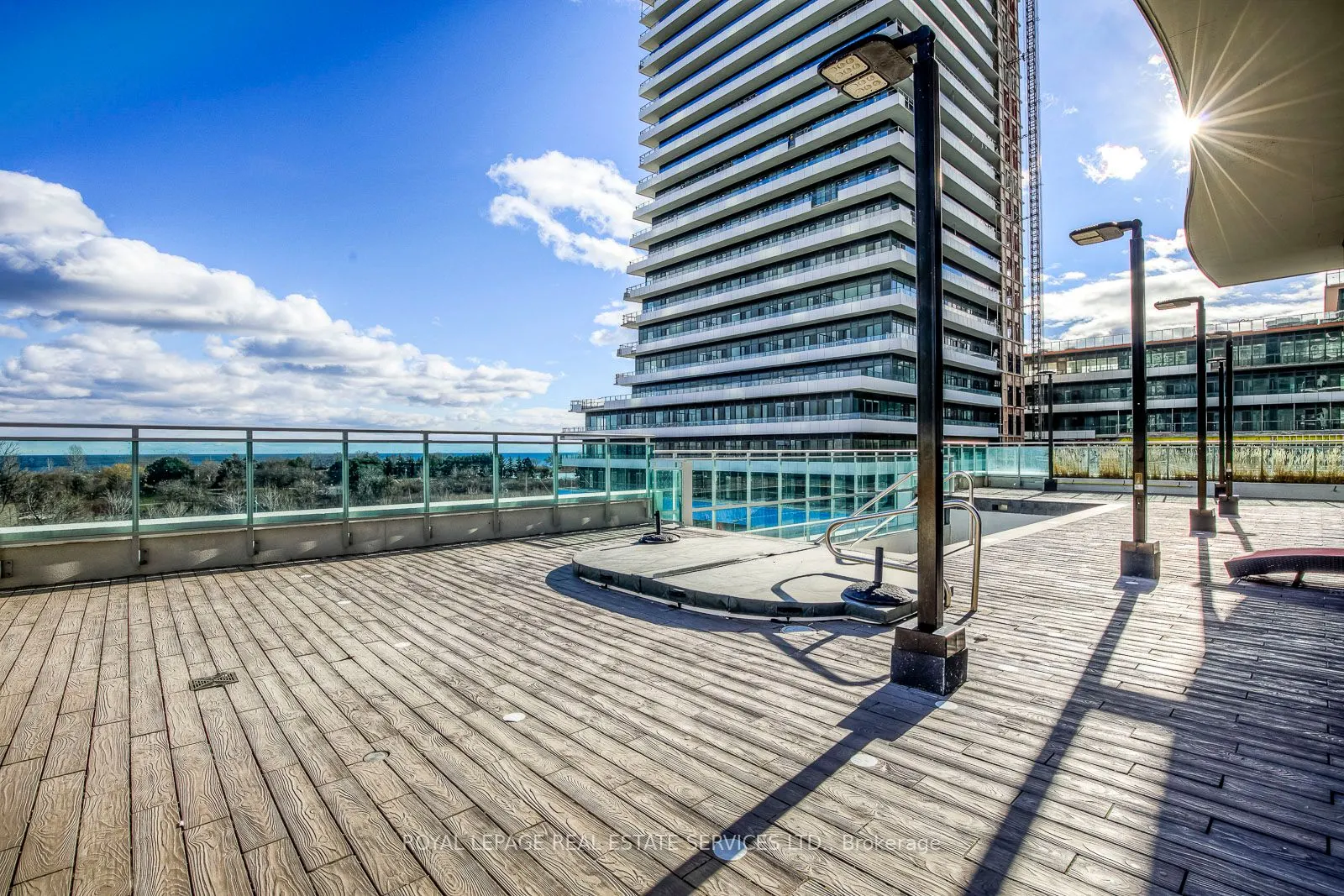 33 Shore Breeze Drive, #3706