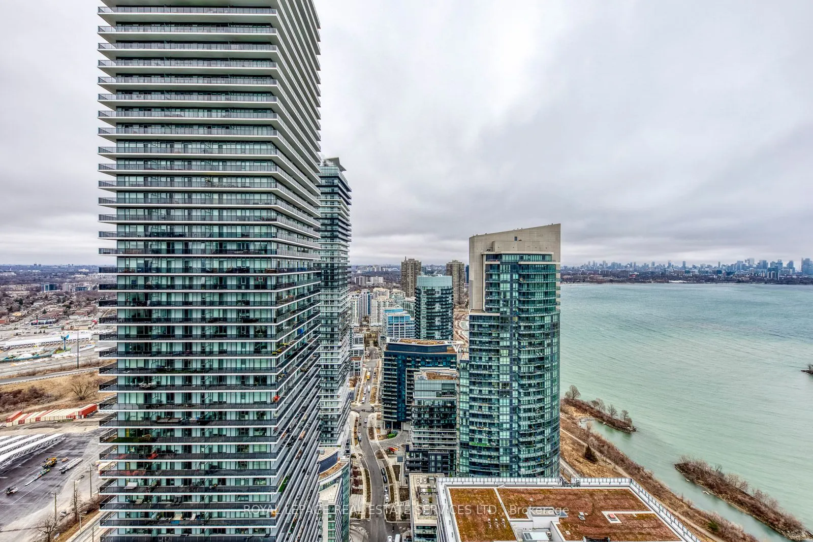 33 Shore Breeze Drive, #3706
