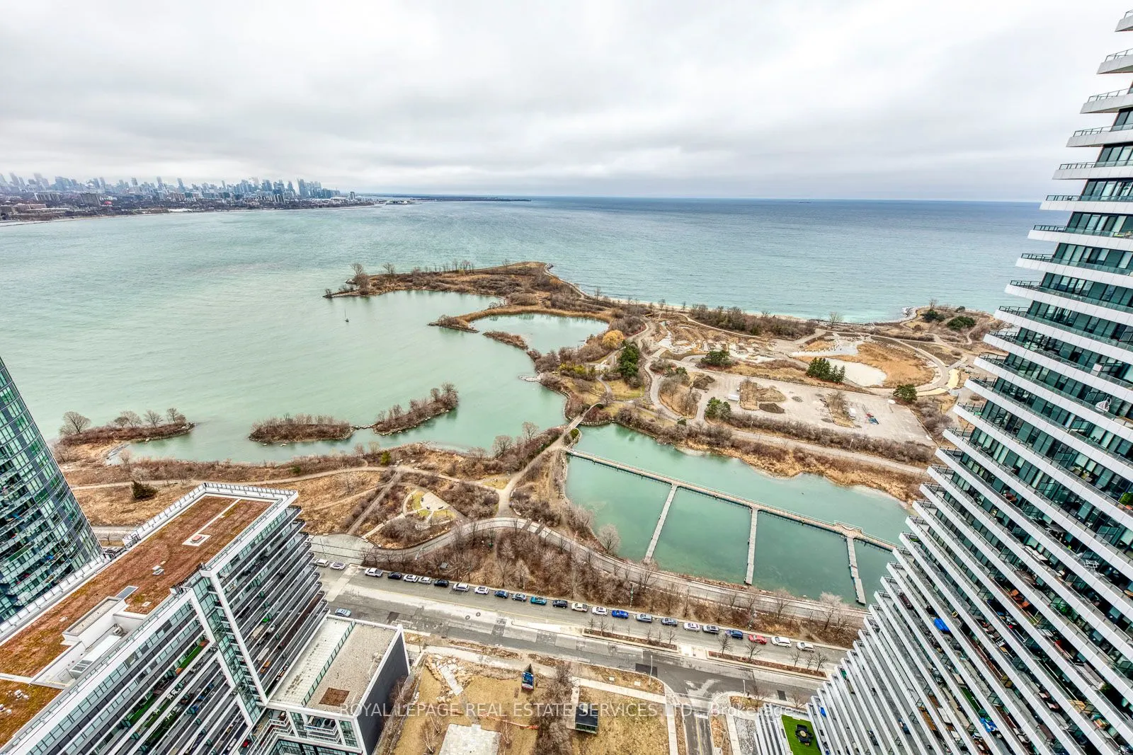 33 Shore Breeze Drive, #3706