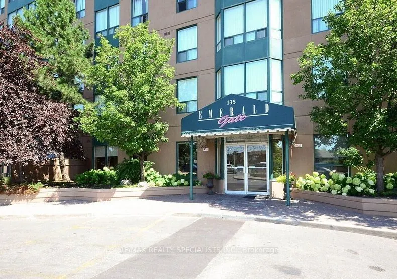 135 Hillcrest Avenue, #1112
