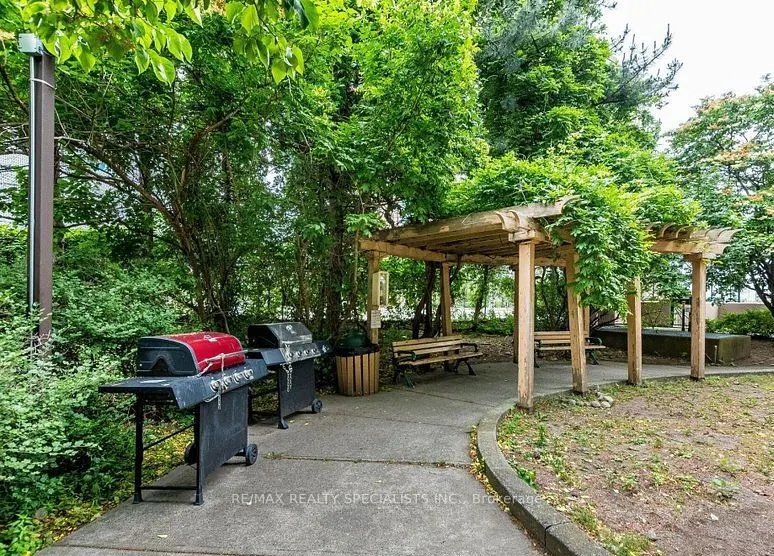 135 Hillcrest Avenue, #1112