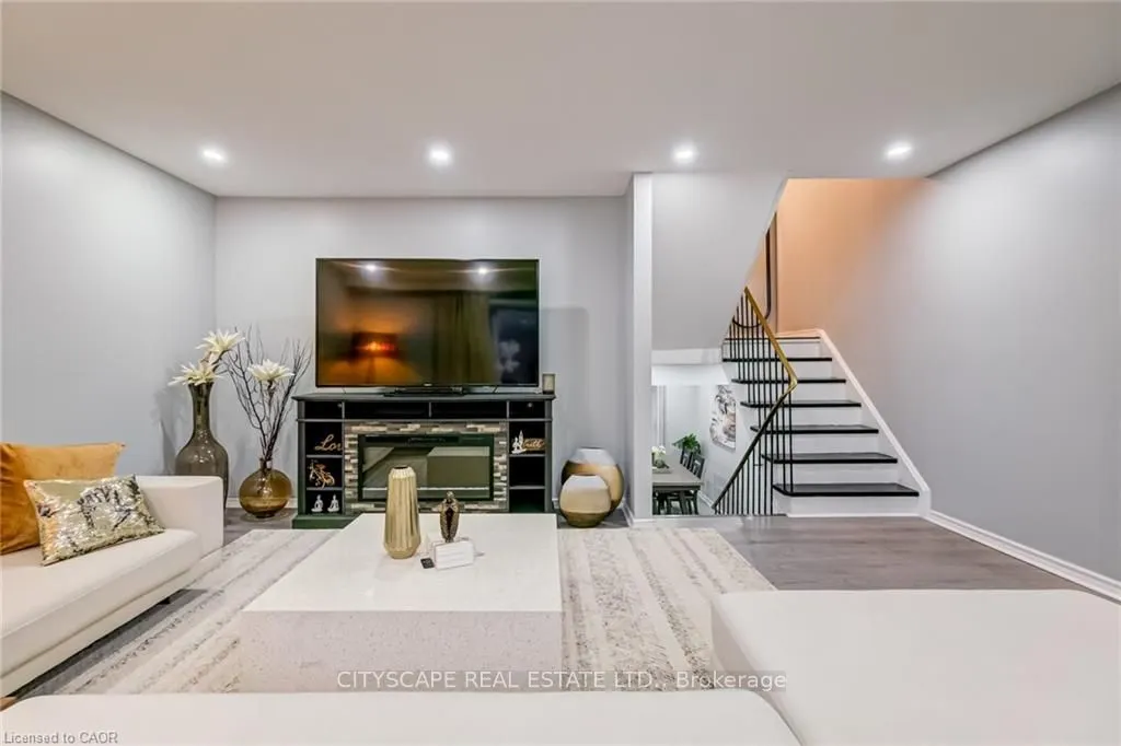 30 Heslop Road, #17