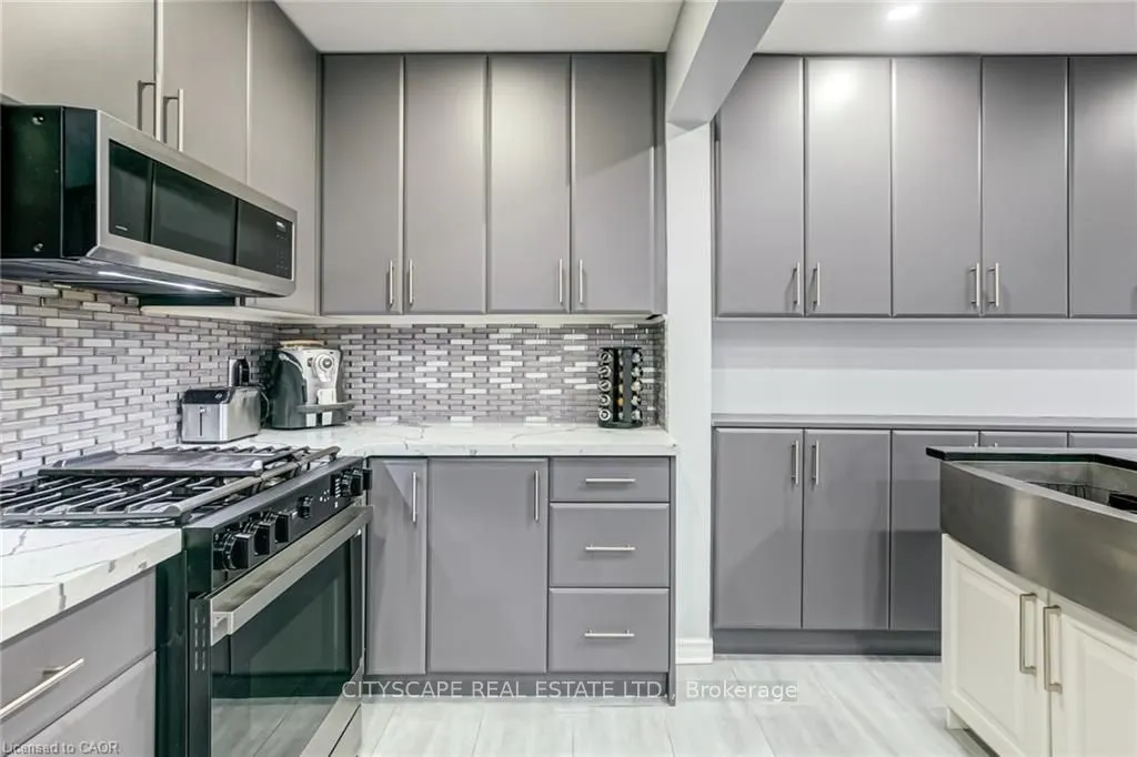 30 Heslop Road, #17