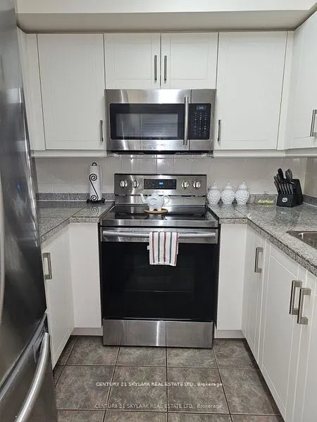 25 Via Rosedale Way, #316