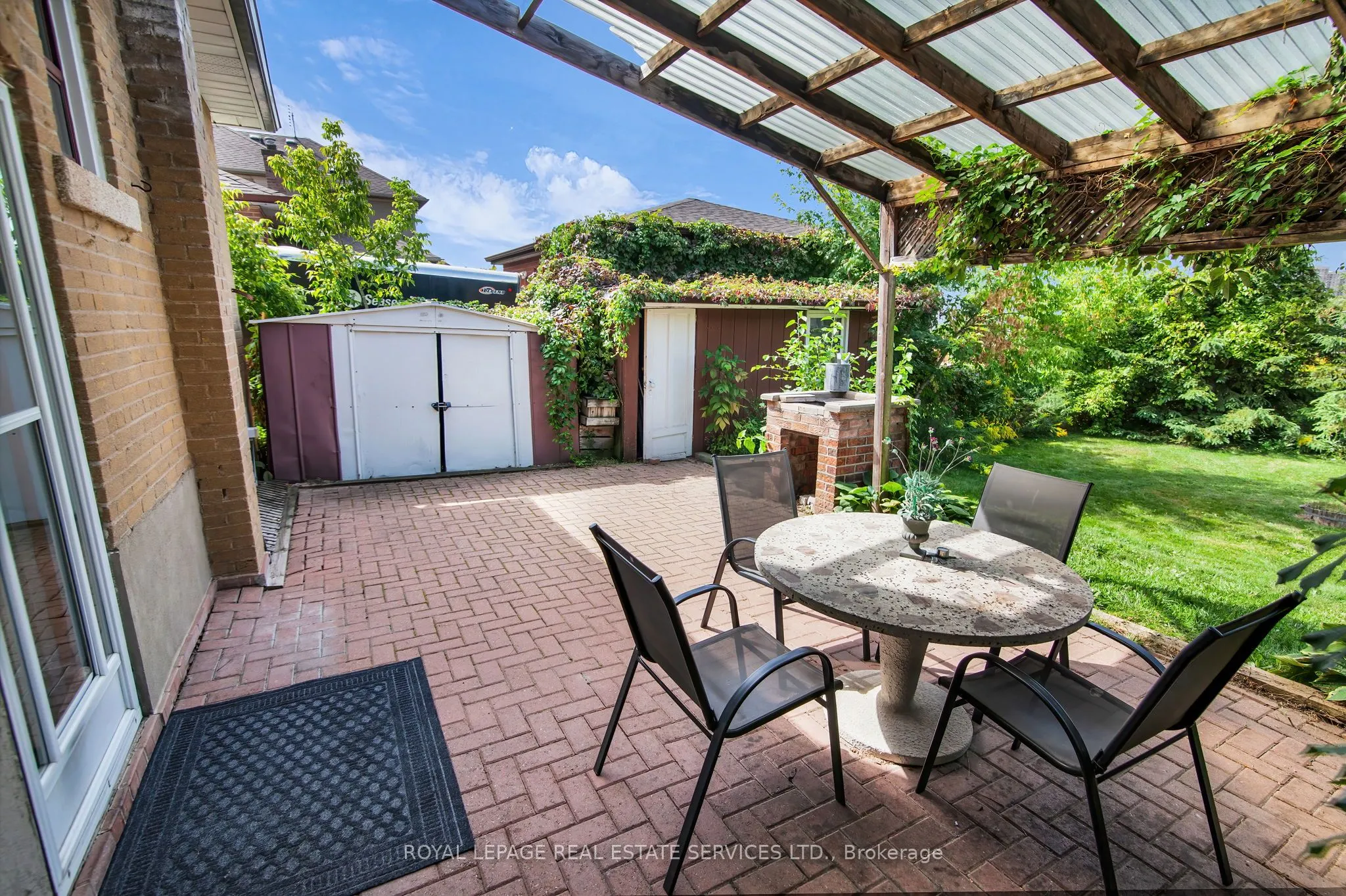 16 Redfern Avenue
