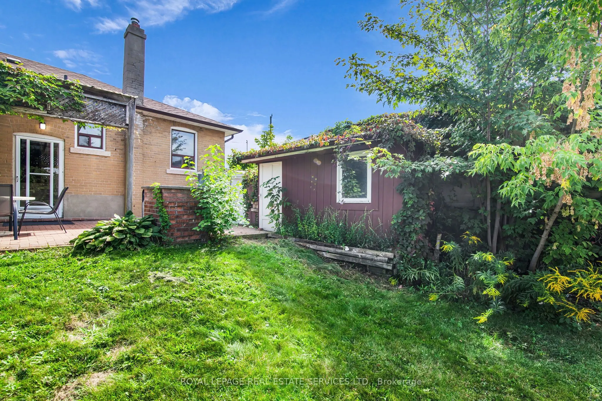 16 Redfern Avenue